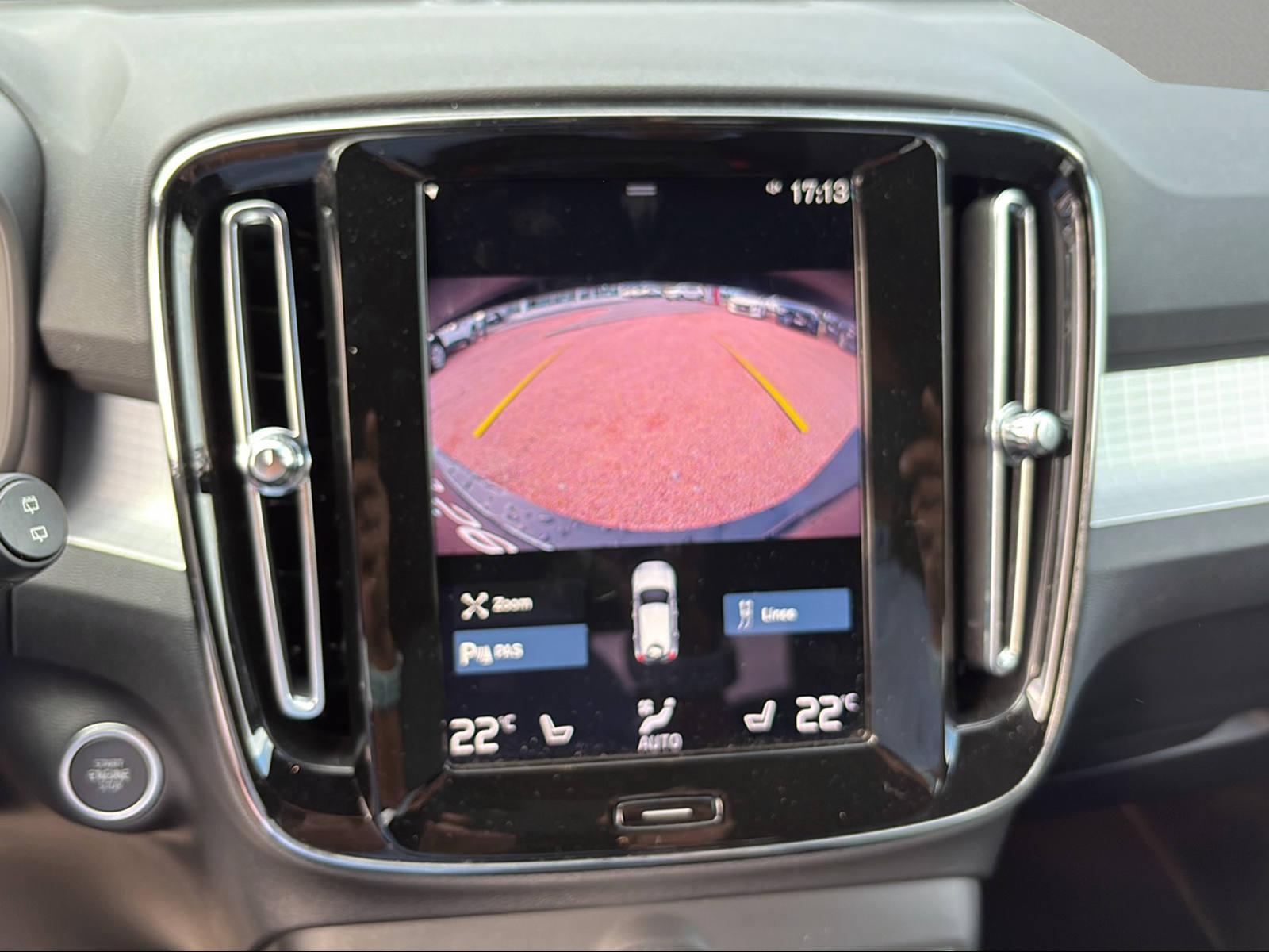 VOLVO XC40 T2 Core Geartronic-image-4
