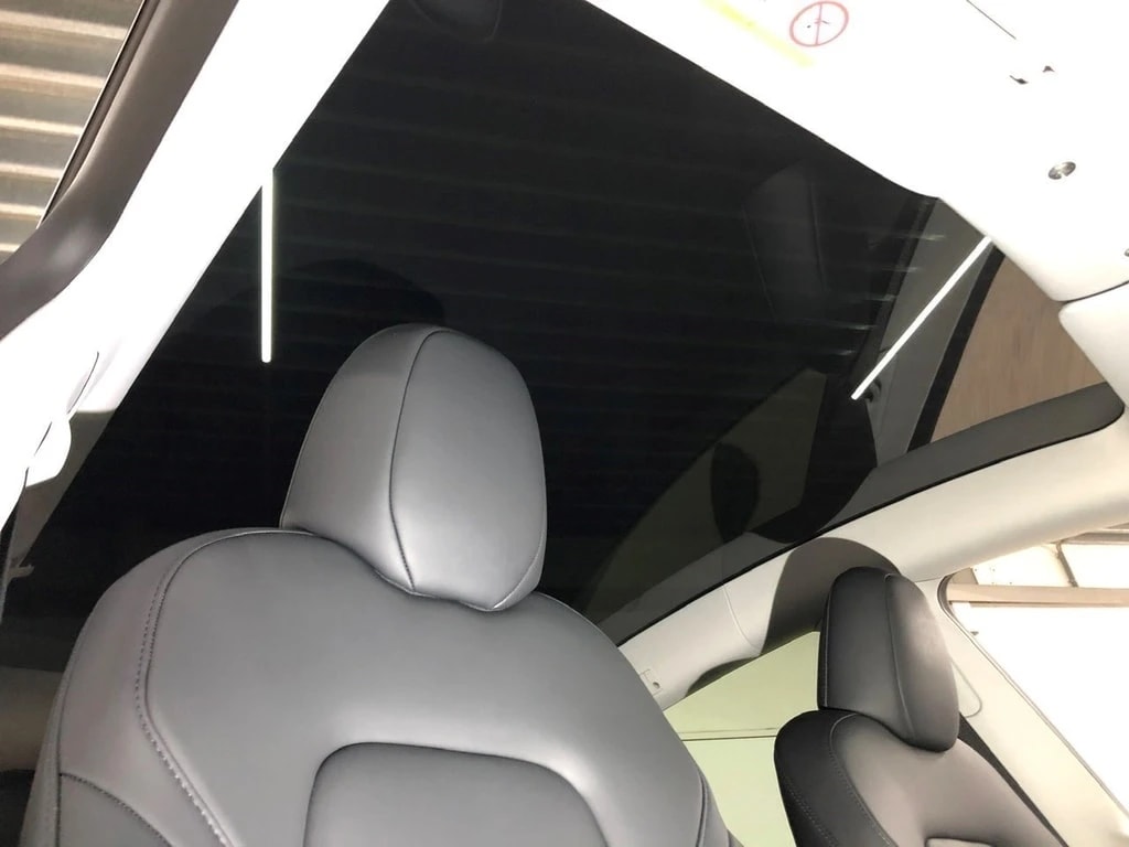 TESLA Model Y Black-Performance 534PS Allrad-image-7