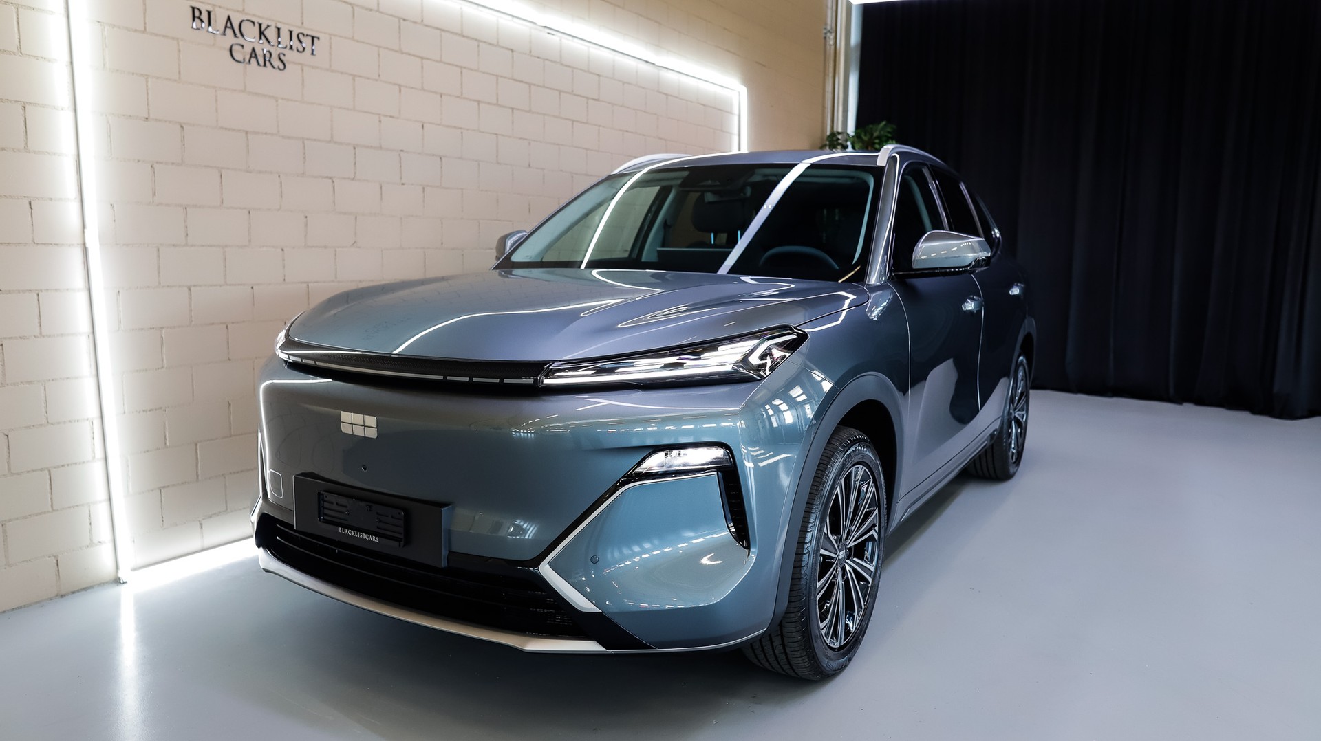 GEELY Starray EM-i MAX + PHEV *Grey*-image-1