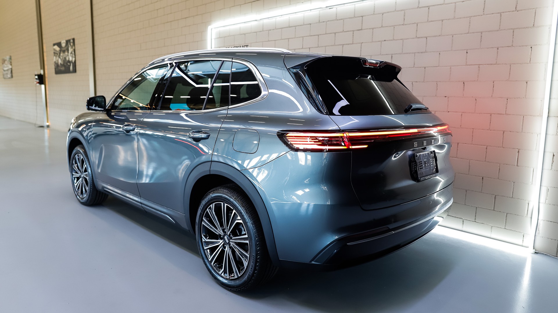 GEELY Starray EM-i MAX + PHEV *Grey*-image-3