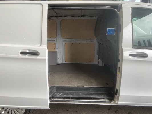 MERCEDES-BENZ Vito 114 CDI Lang Pro 9G--image-8