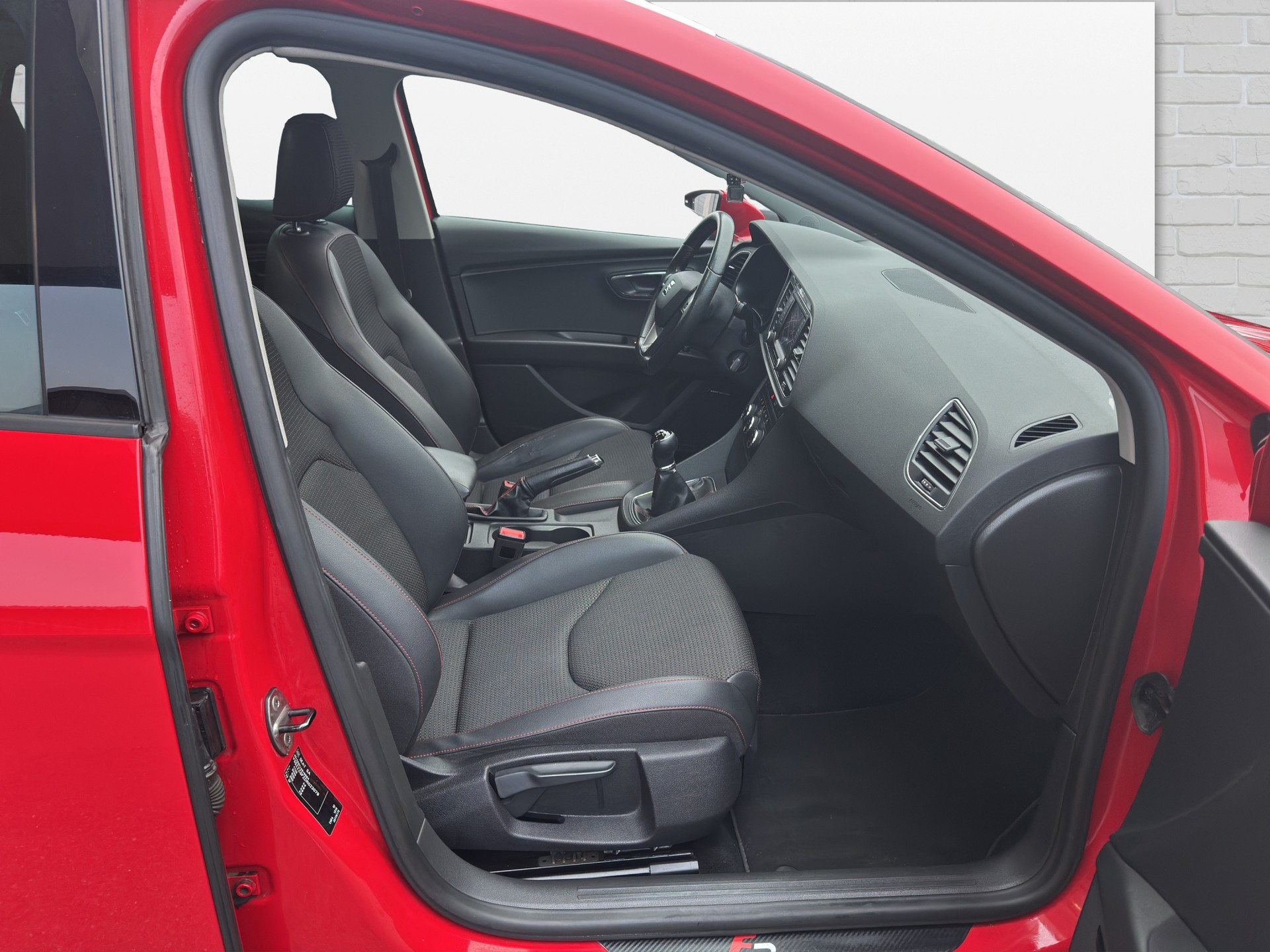 SEAT Leon 1.4 TSI FR-image-10