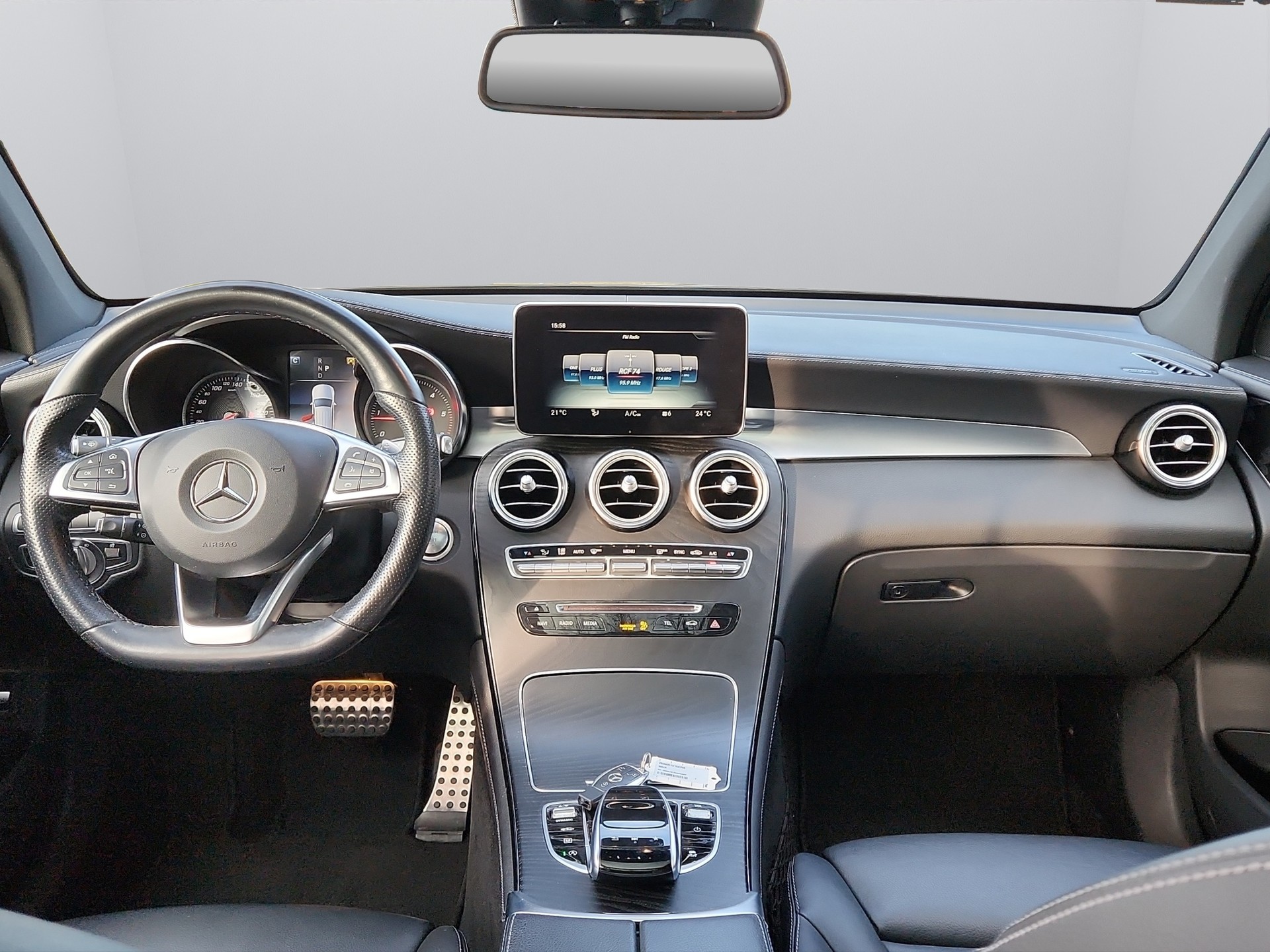 MERCEDES-BENZ GLC 220 d AMG Line 4Matic 9G-Tronic-image-9