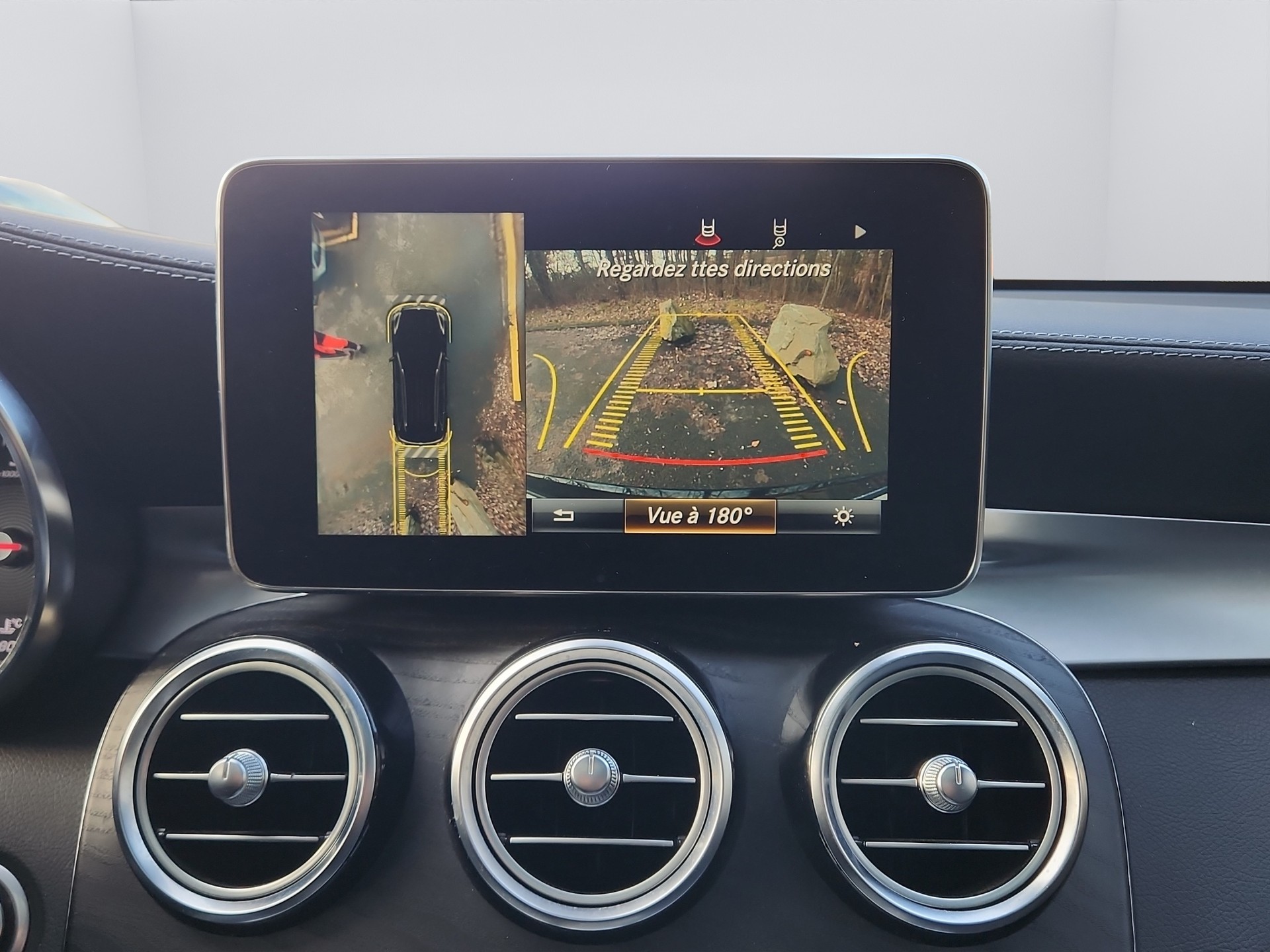 MERCEDES-BENZ GLC 220 d AMG Line 4Matic 9G-Tronic-image-13