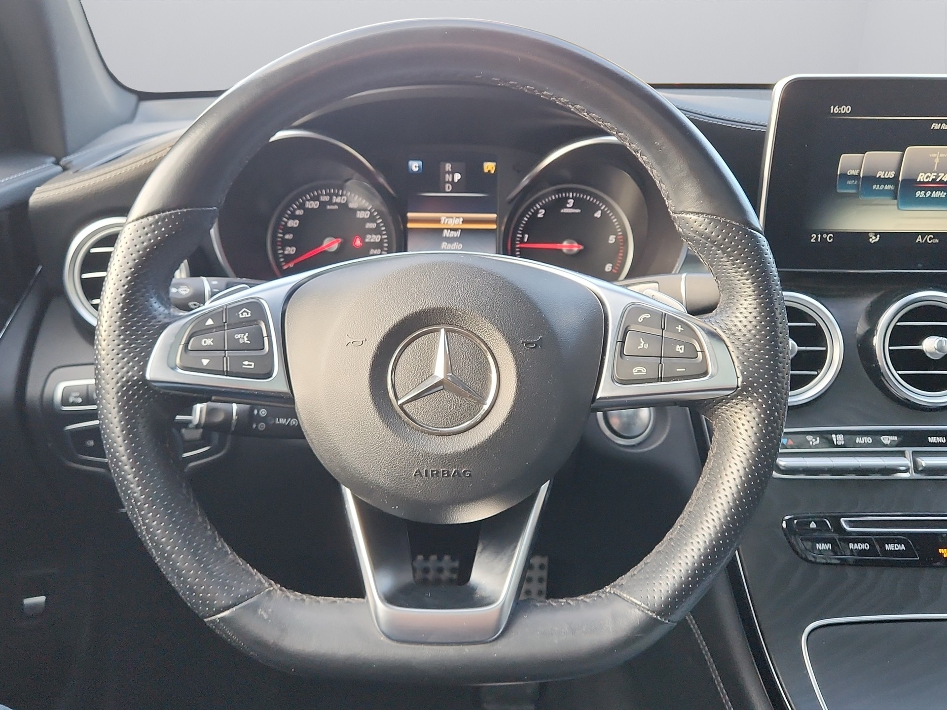 MERCEDES-BENZ GLC 220 d AMG Line 4Matic 9G-Tronic-image-8