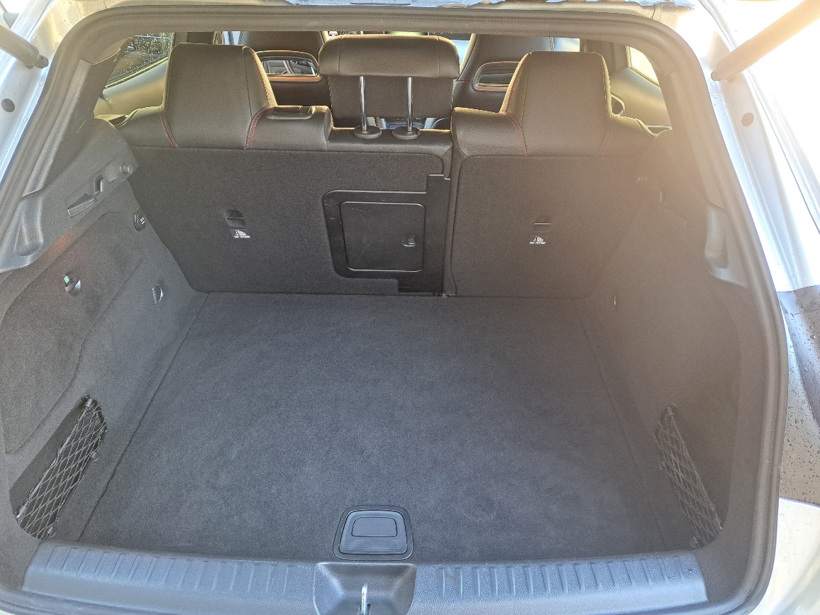 MERCEDES-BENZ GLA 250 AMG Line 4Matic 7G-DCT-image-10
