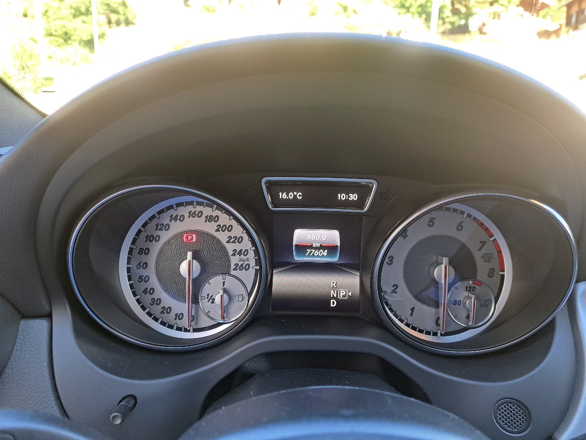 MERCEDES-BENZ GLA 250 AMG Line 4Matic 7G-DCT-image-6