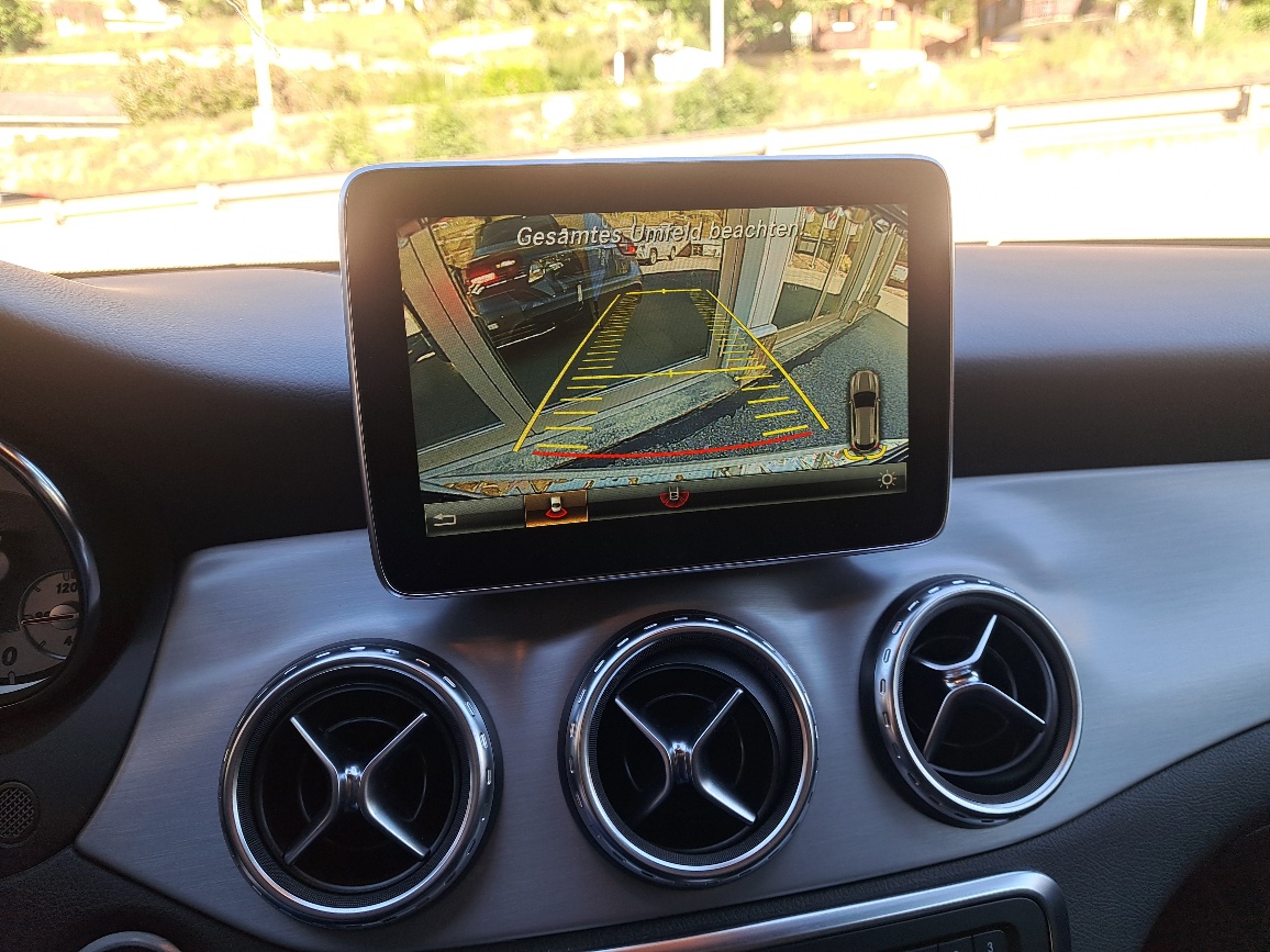 MERCEDES-BENZ GLA 250 AMG Line 4Matic 7G-DCT-image-7