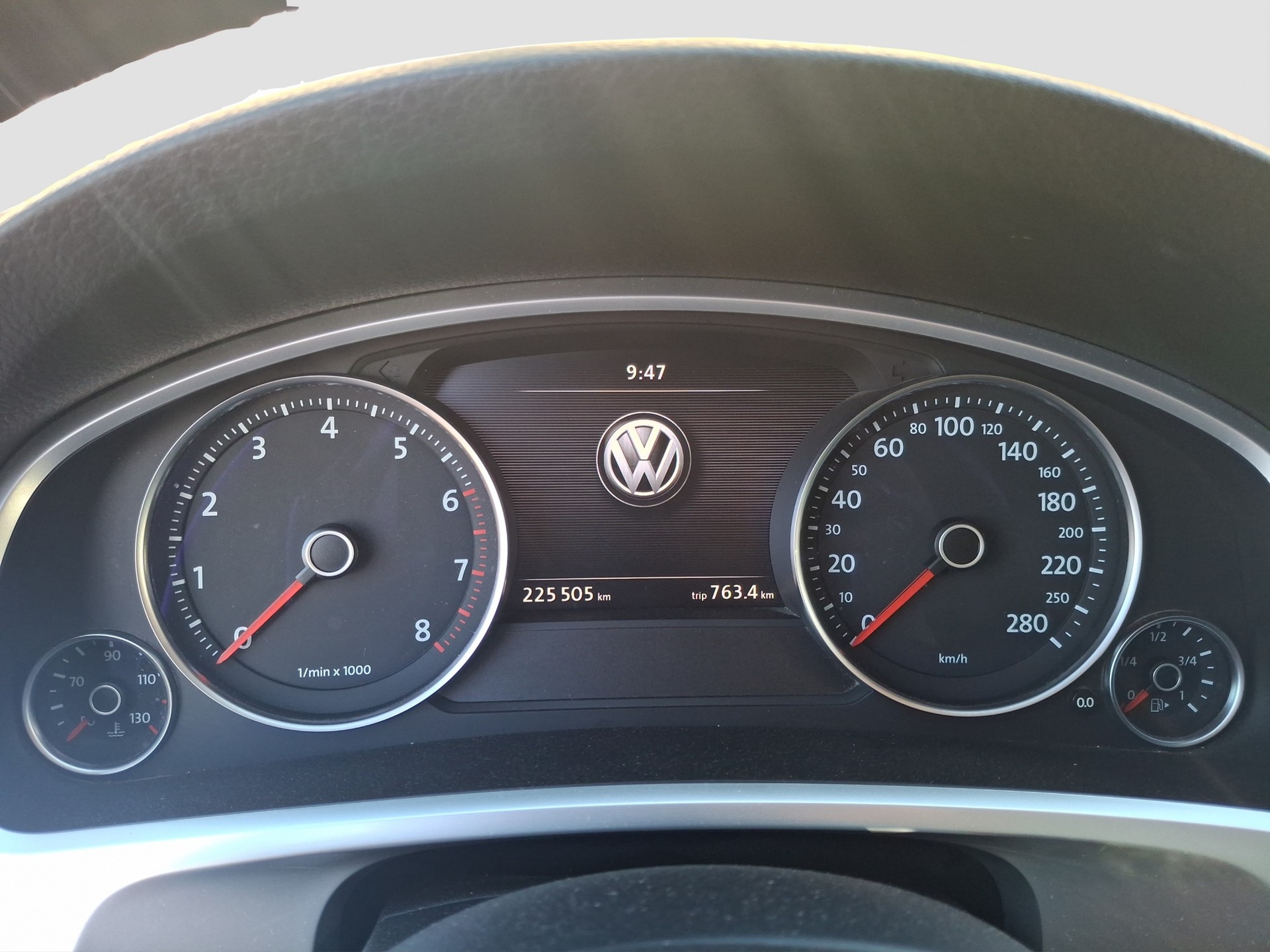 VW Touareg 3.0 TSI Hybrid Tiptronic-image-12
