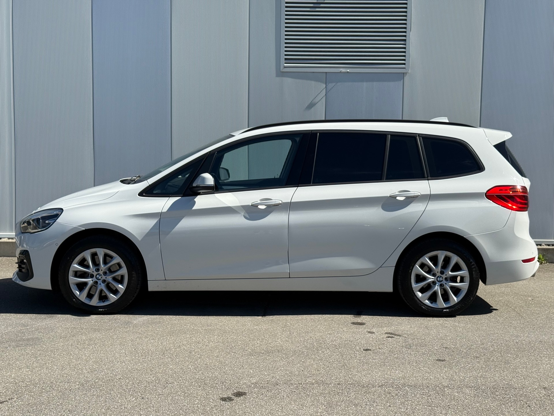 BMW 218d xDrive Gran Tourer Steptronic-image-7