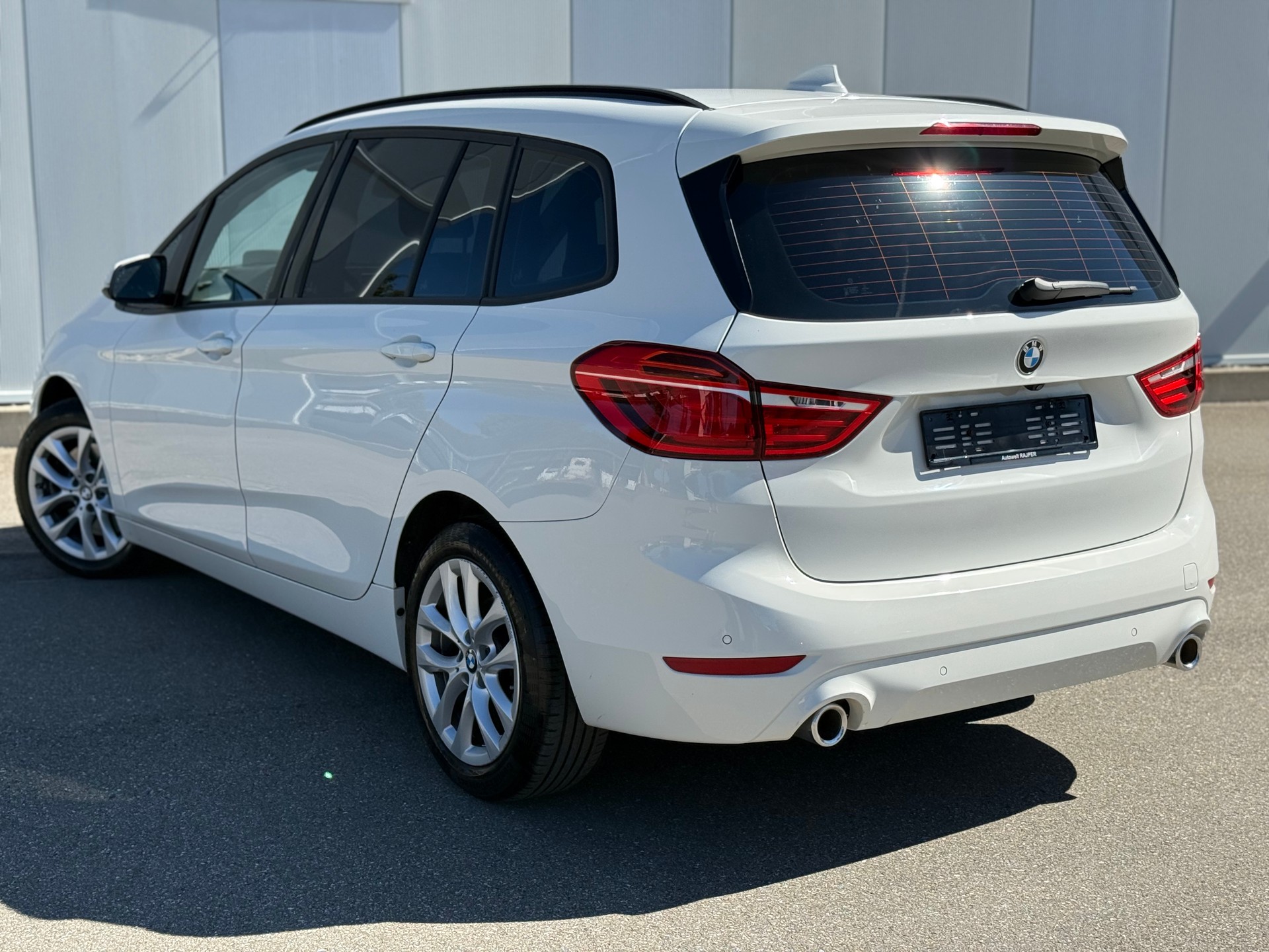 BMW 218d xDrive Gran Tourer Steptronic-image-3