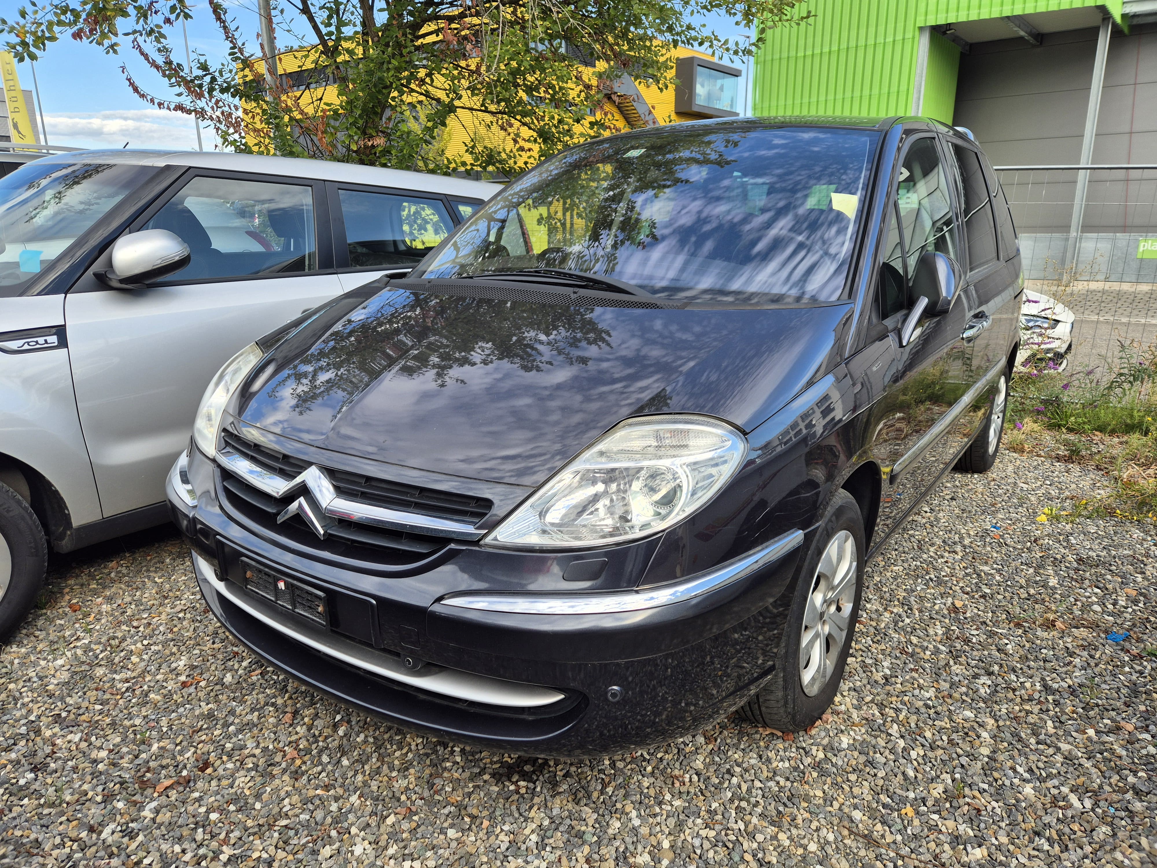 Car photo