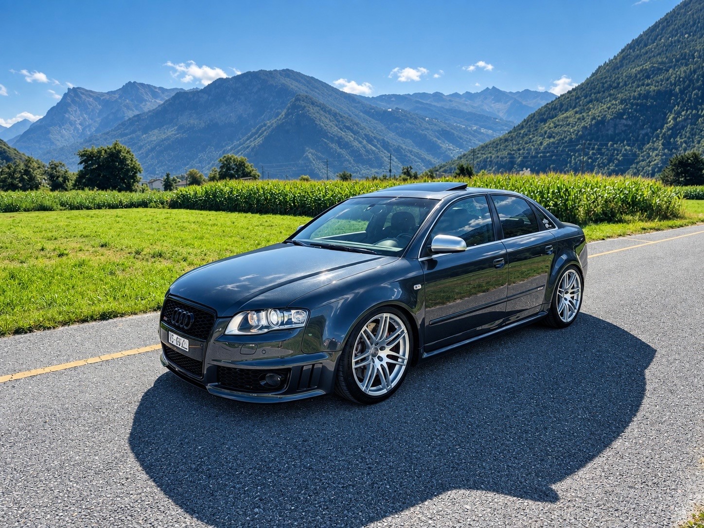 AUDI RS4 4.2 V8 quattro-image-0
