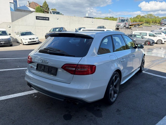 AUDI S4 Avant 3.0 V6 TFSI quattro S-Tronic-image-3