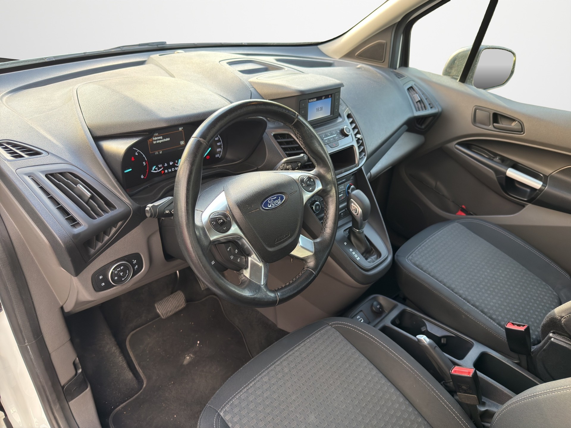 FORD Tourneo Connect 1.5 EcoBlue Trend Automat-image-10
