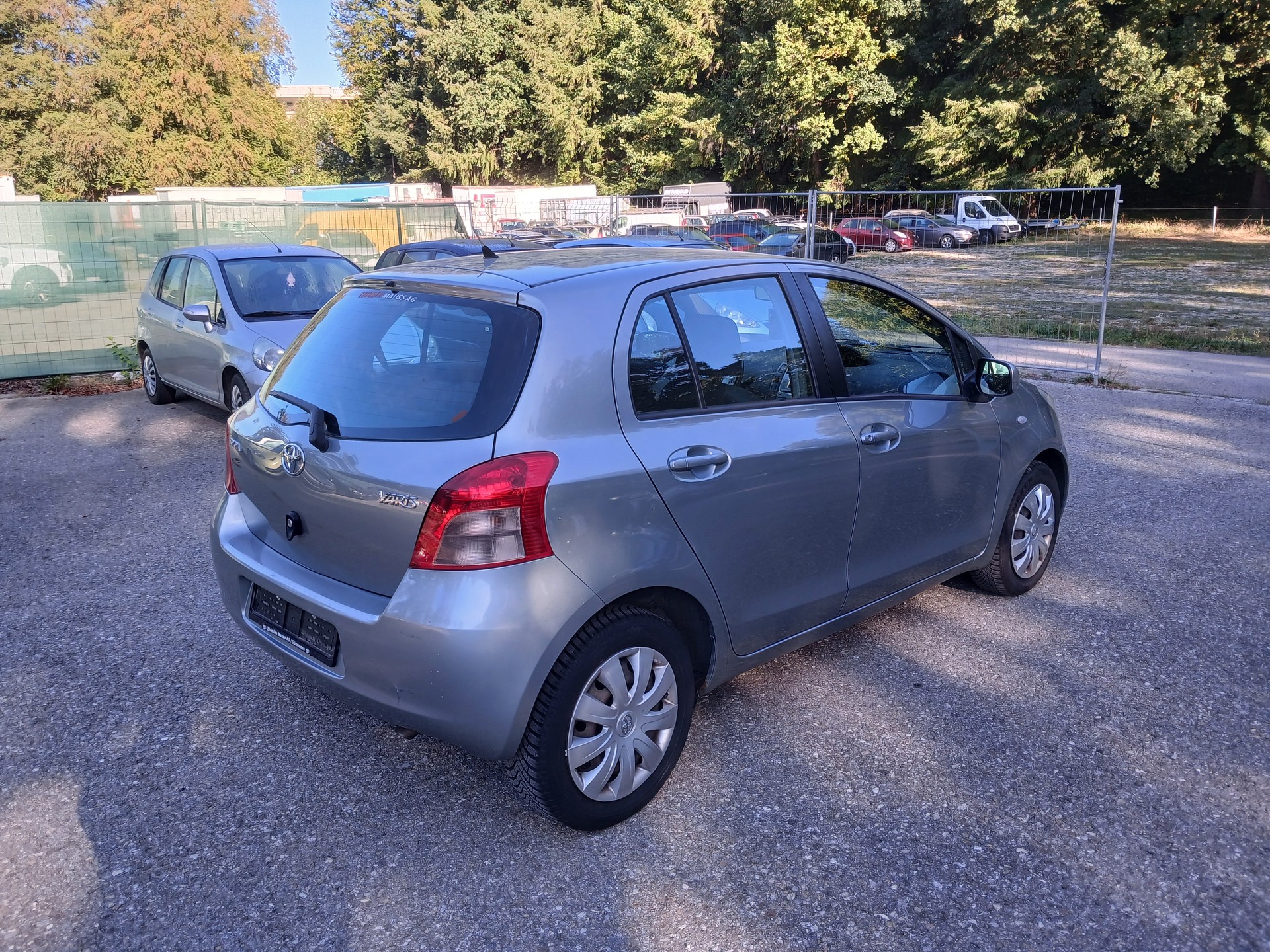 TOYOTA Yaris 1.3 Linea Luna-image-5
