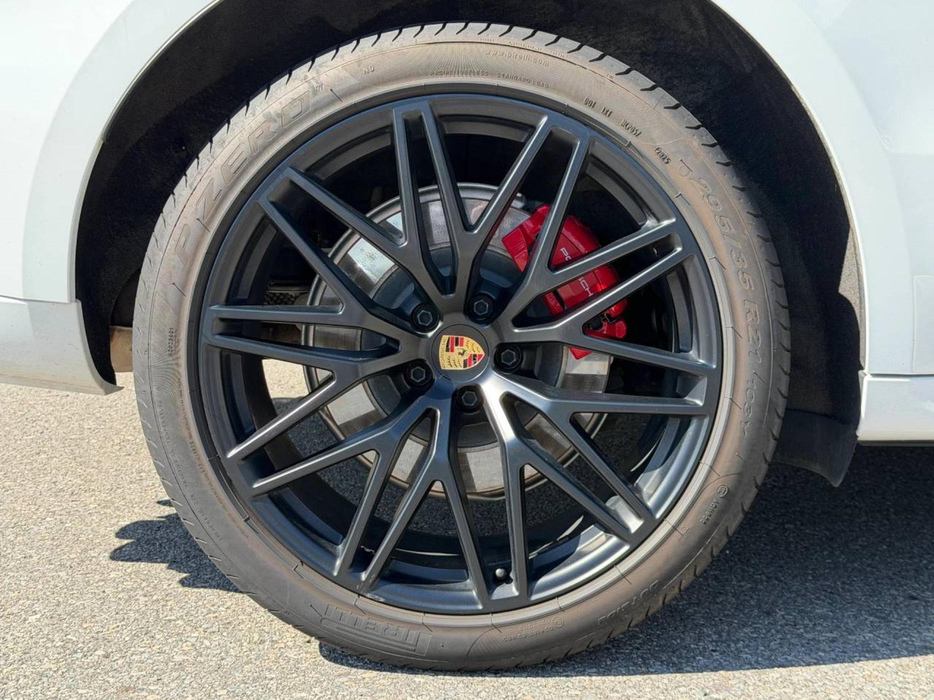 PORSCHE Macan GTS-image-11