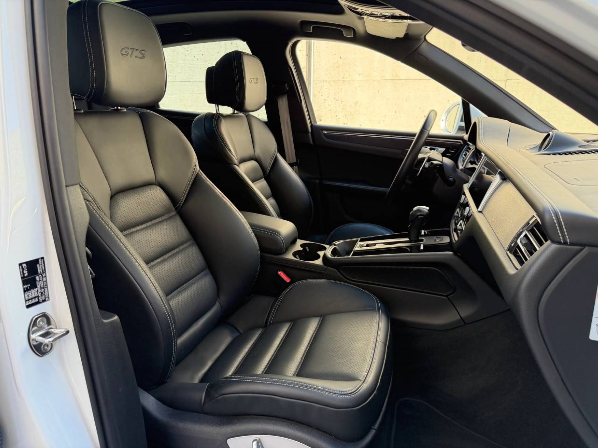 PORSCHE Macan GTS-image-17