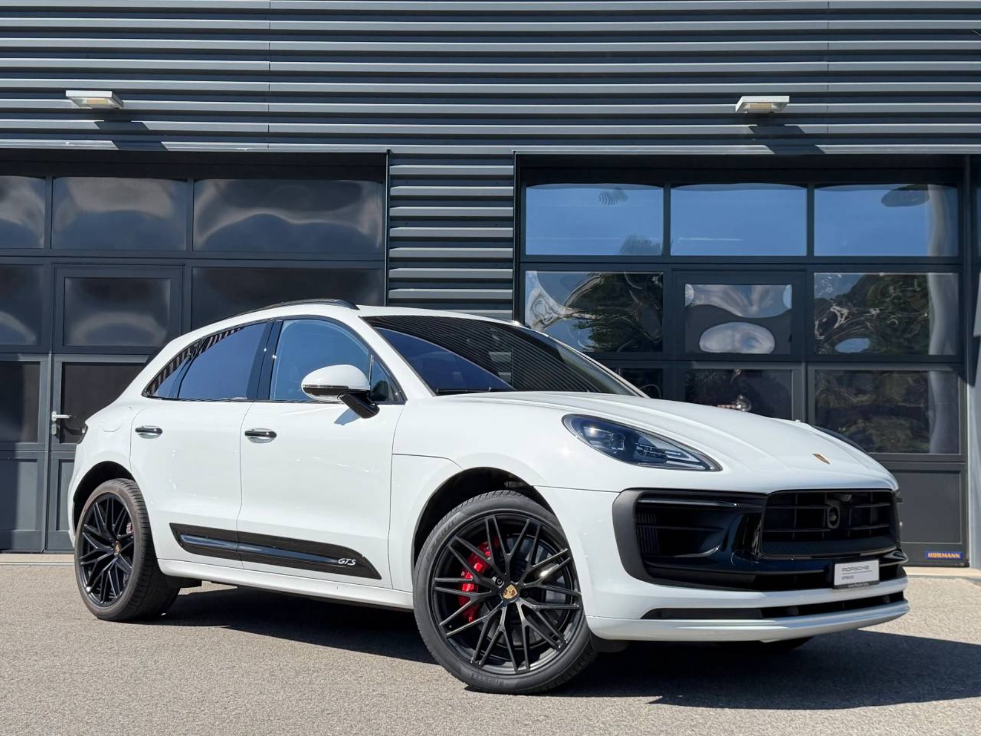 PORSCHE Macan GTS-image-8