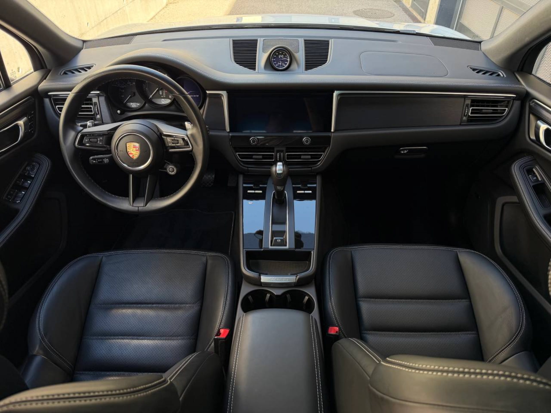 PORSCHE Macan GTS-image-16
