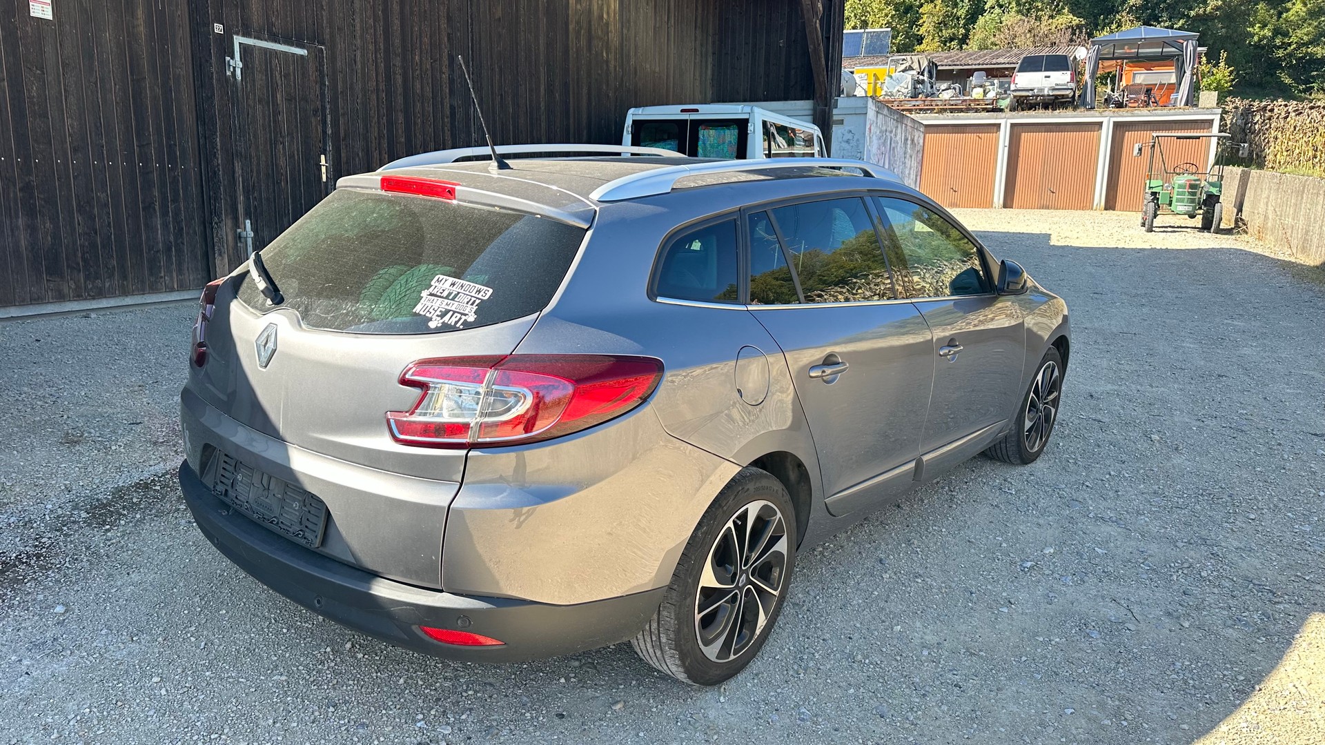 RENAULT Mégane Coupé 1.2 16V Turbo Bose-image-3