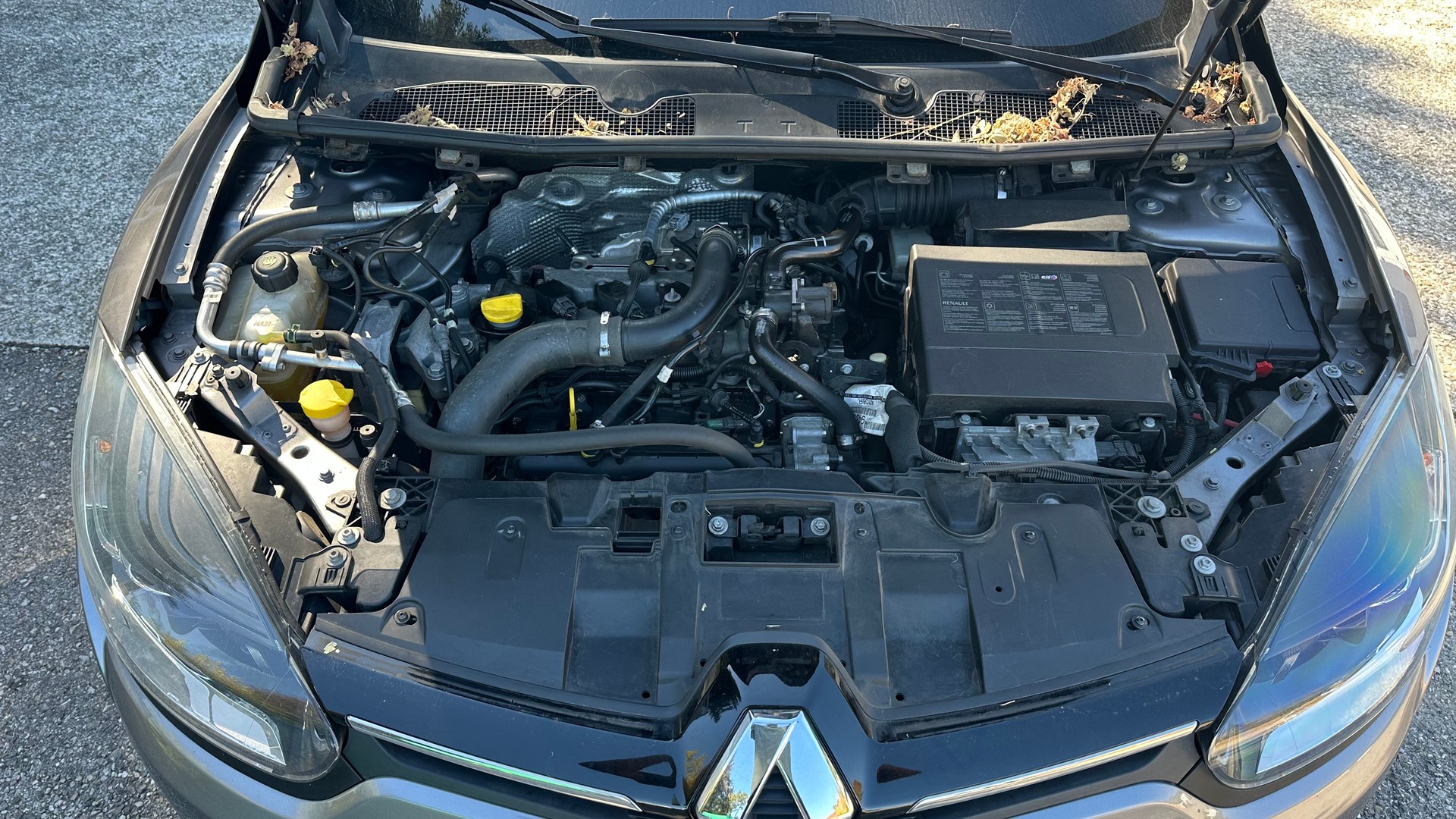 RENAULT Mégane Coupé 1.2 16V Turbo Bose-image-15