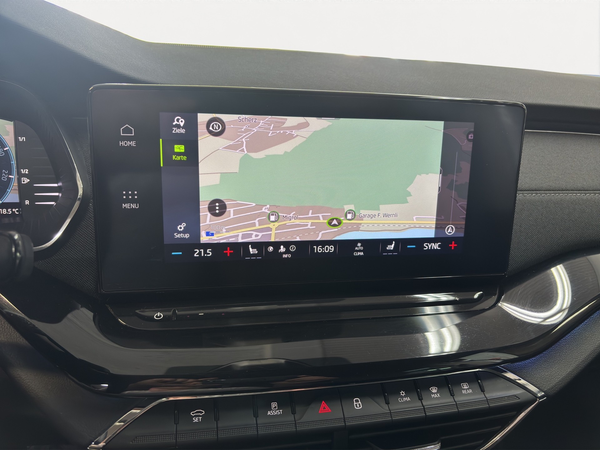 SKODA Octavia Combi 1.5 TSI mHEV DSG Style-image-13