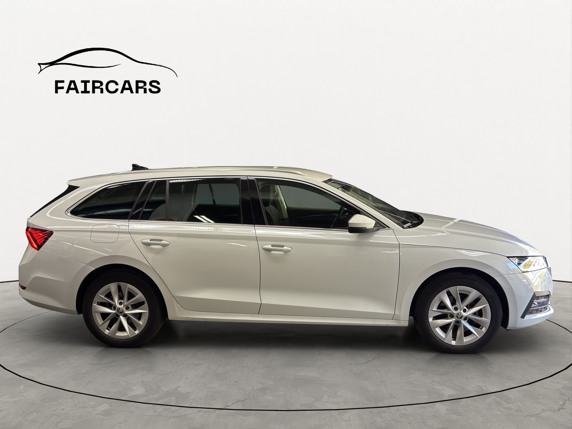 SKODA Octavia Combi 1.5 TSI mHEV DSG Style-image-6