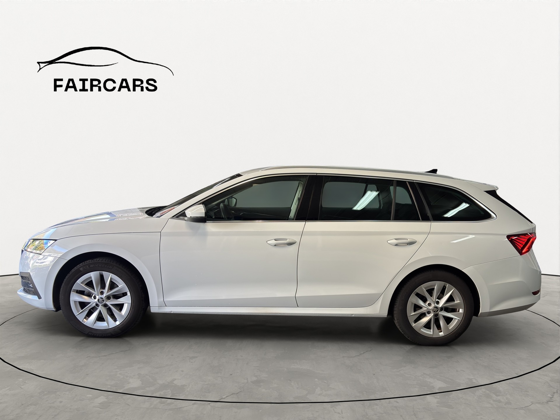SKODA Octavia Combi 1.5 TSI mHEV DSG Style-image-2