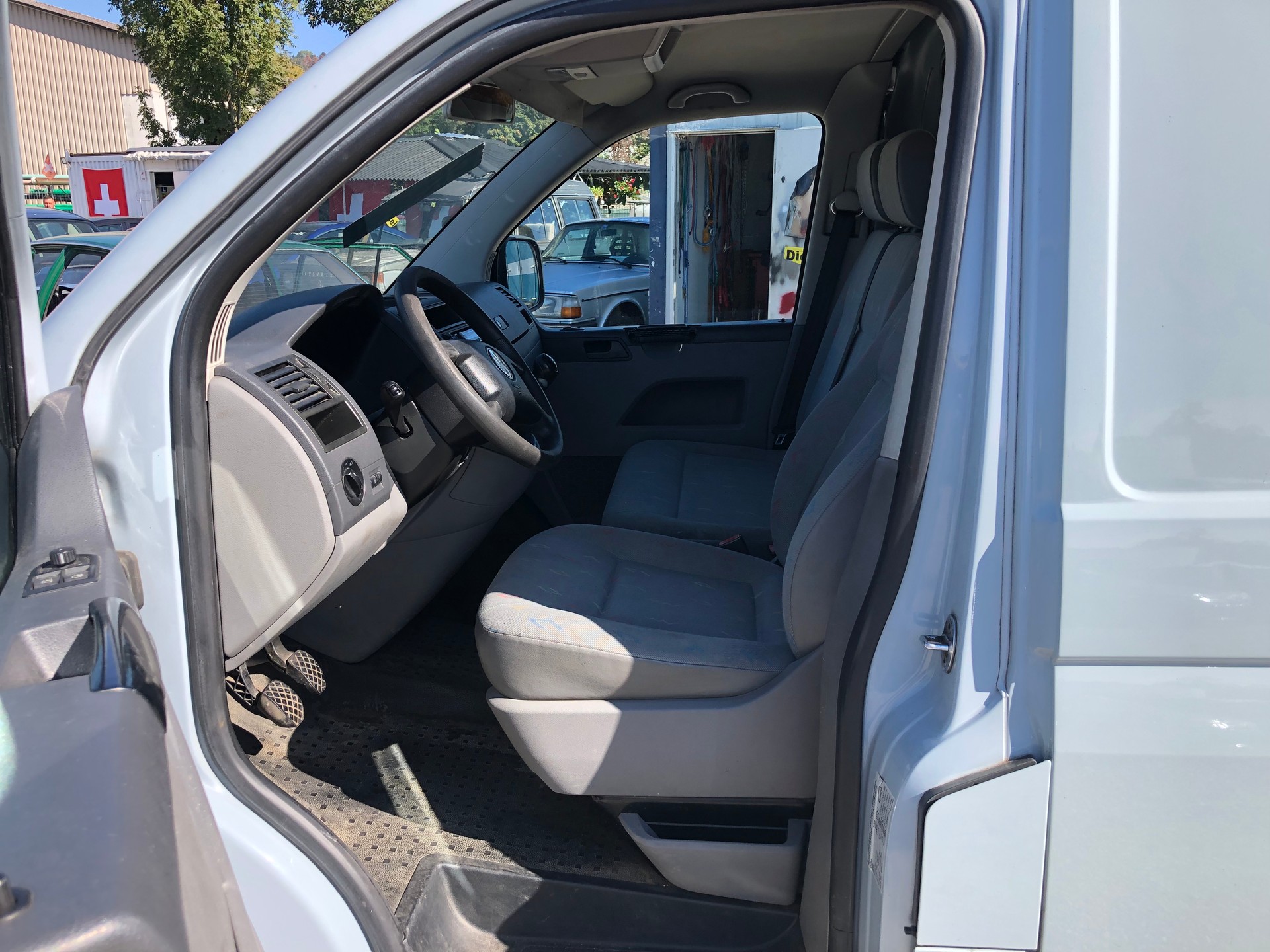 VW T5 1.9 TDI PD-image-8