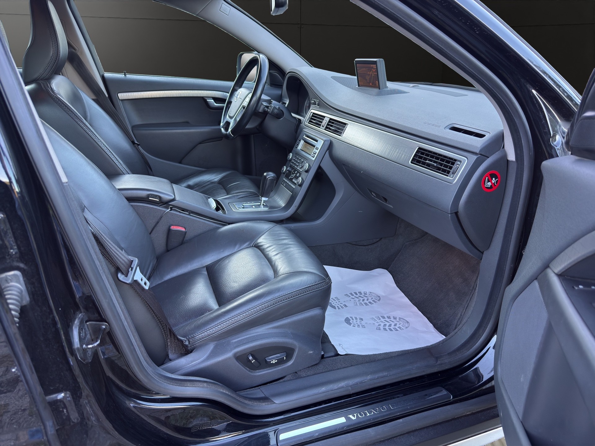 VOLVO XC70 2.4D AWD Husky Edition Geartronic-image-12