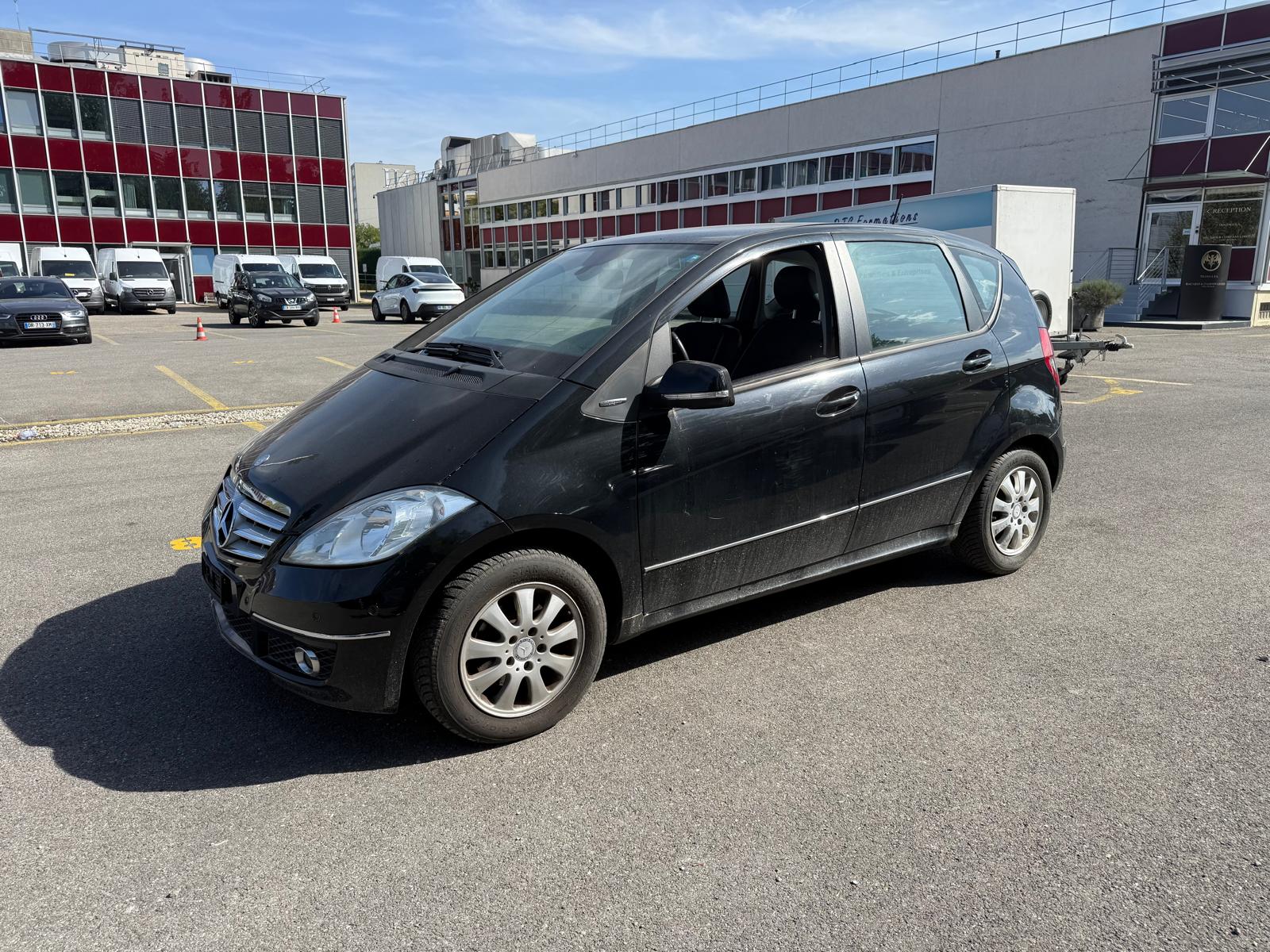 MERCEDES-BENZ A 180 CDI Avantgarde Autotronic-image-0