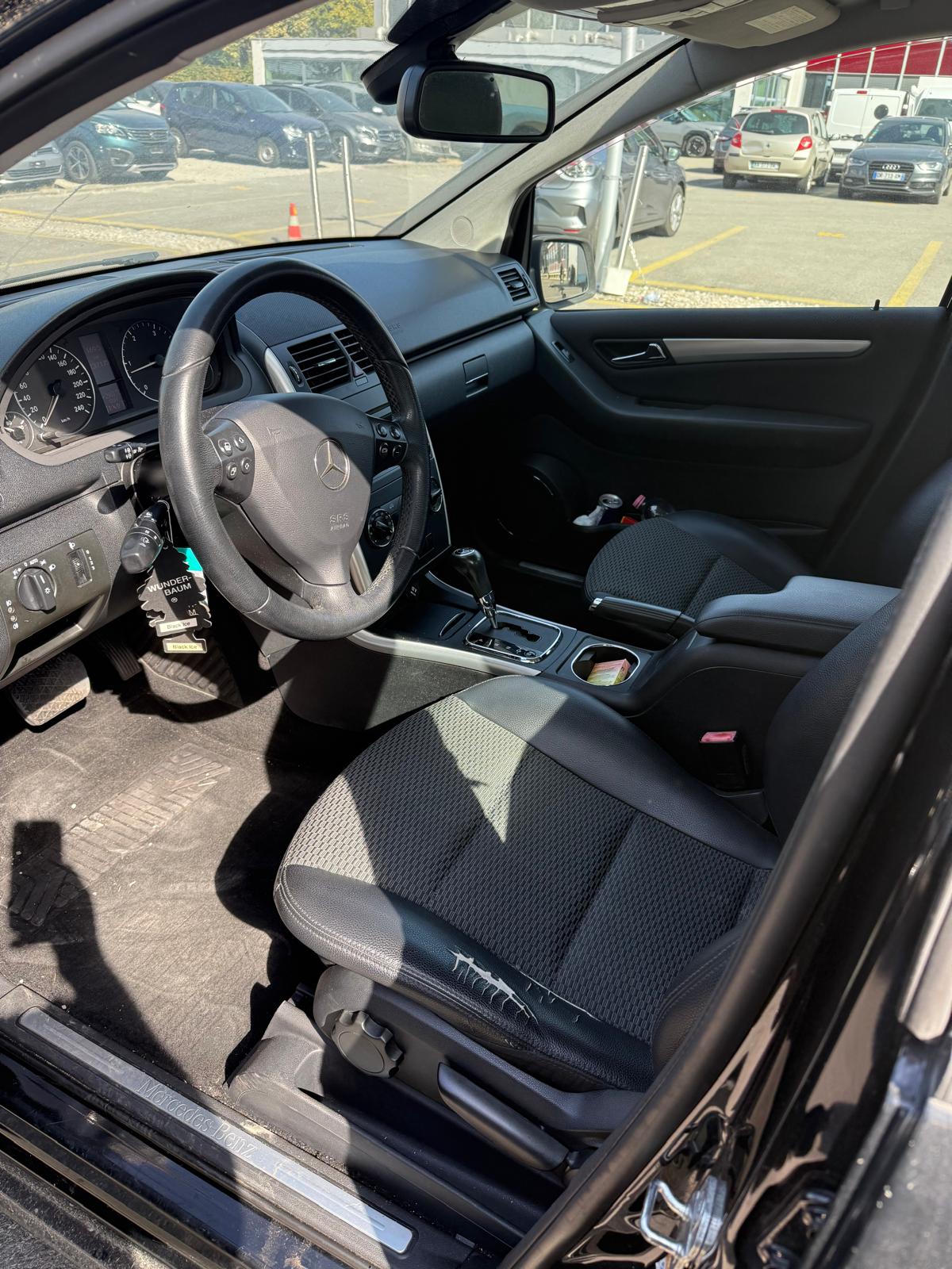 MERCEDES-BENZ A 180 CDI Avantgarde Autotronic-image-8