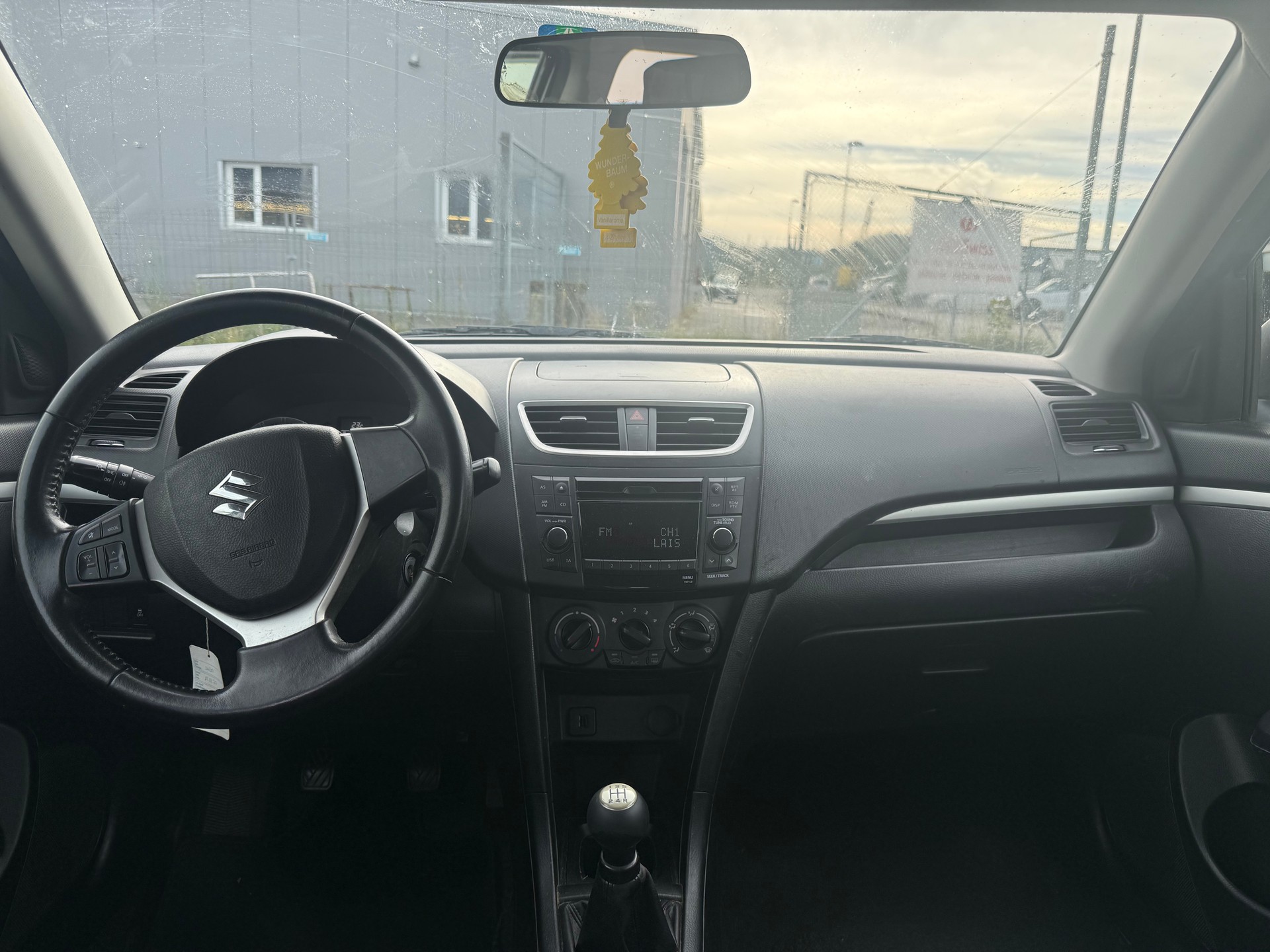SUZUKI Swift 1.2i 16V GL 4x4-image-6