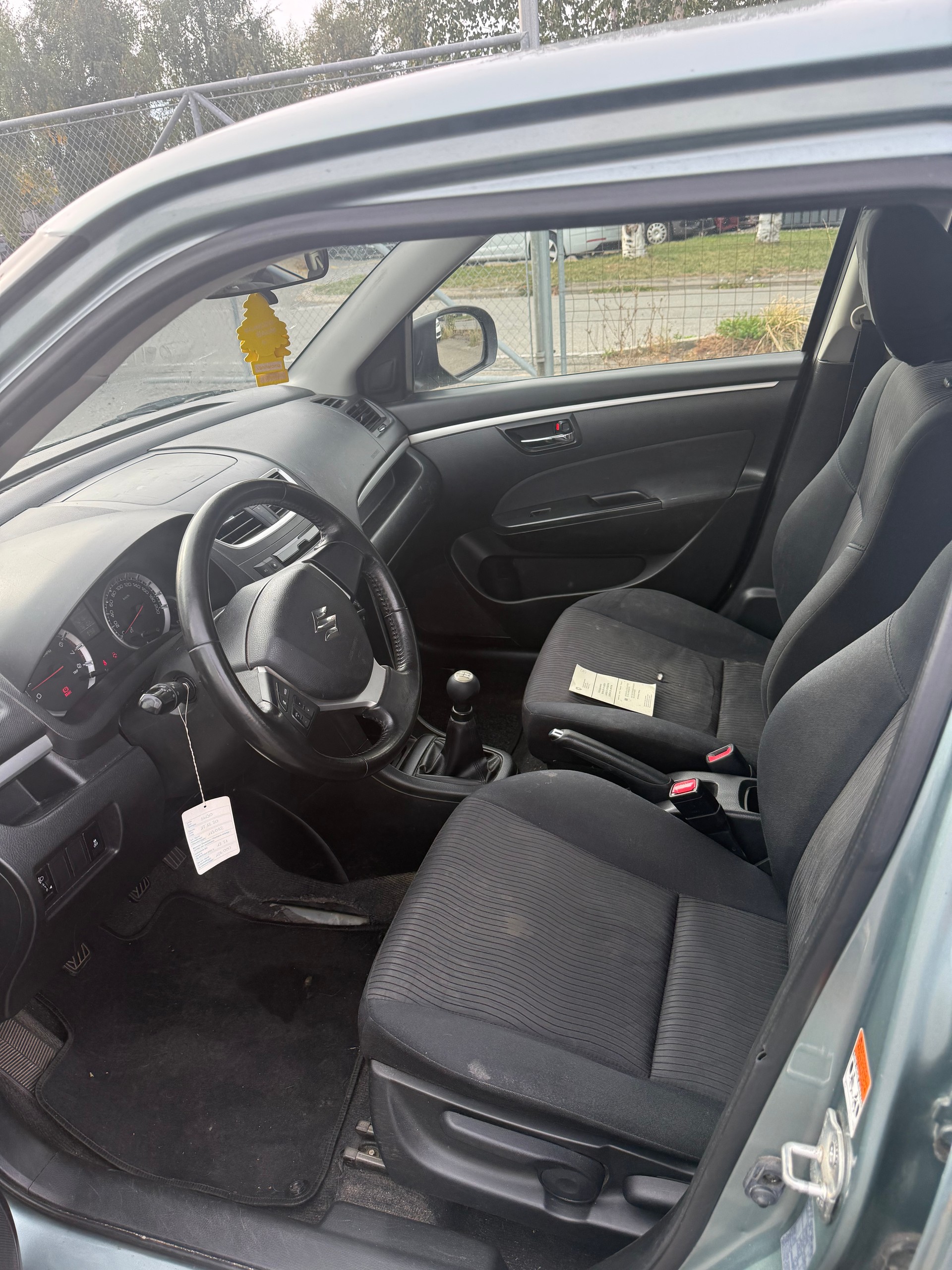 SUZUKI Swift 1.2i 16V GL 4x4-image-7