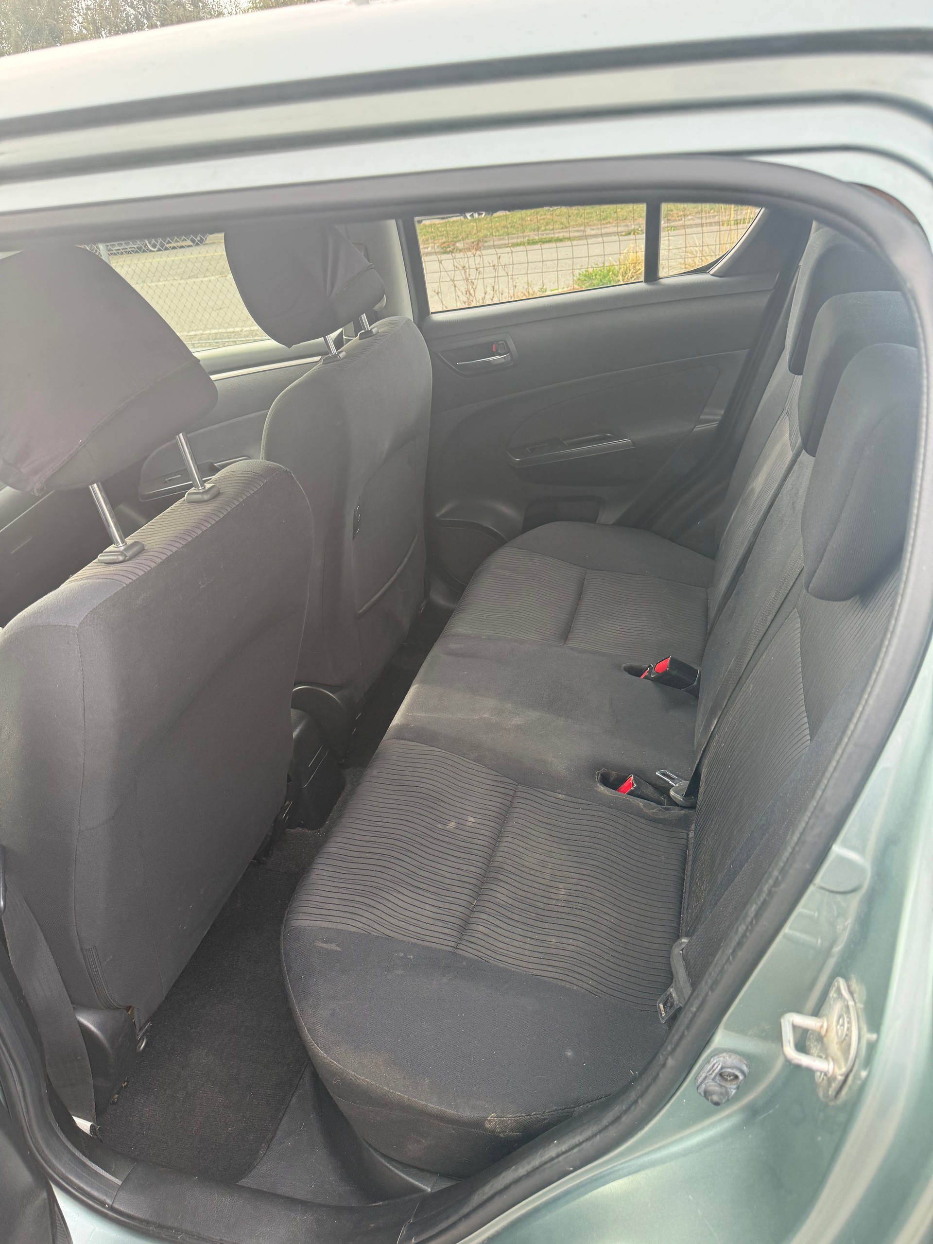 SUZUKI Swift 1.2i 16V GL 4x4-image-8