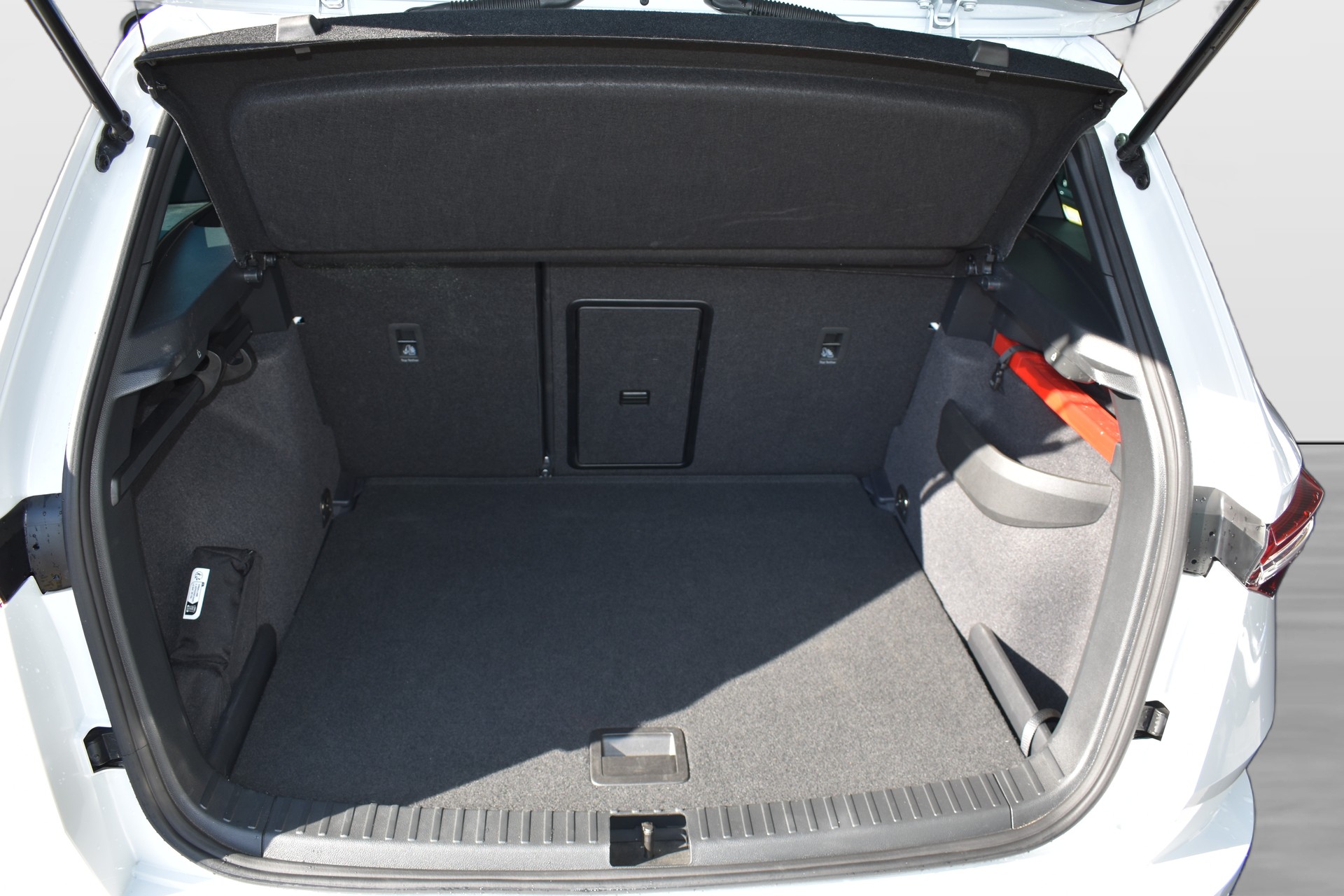 SKODA Karoq 2.0 TSI SportLine 4x4 DSG-image-9