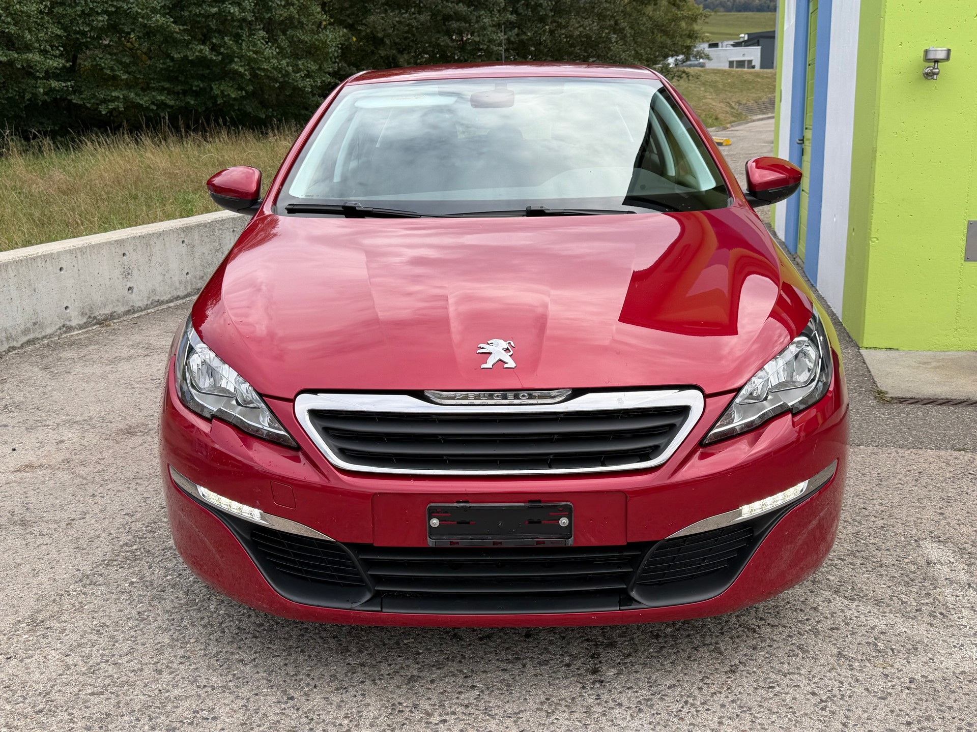 PEUGEOT 308 1.2 THP Style Automatic-image-1