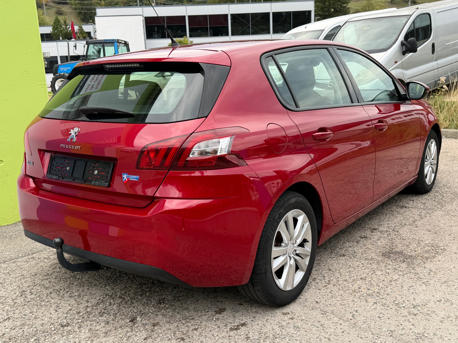 PEUGEOT 308 1.2 THP Style Automatic-image-4