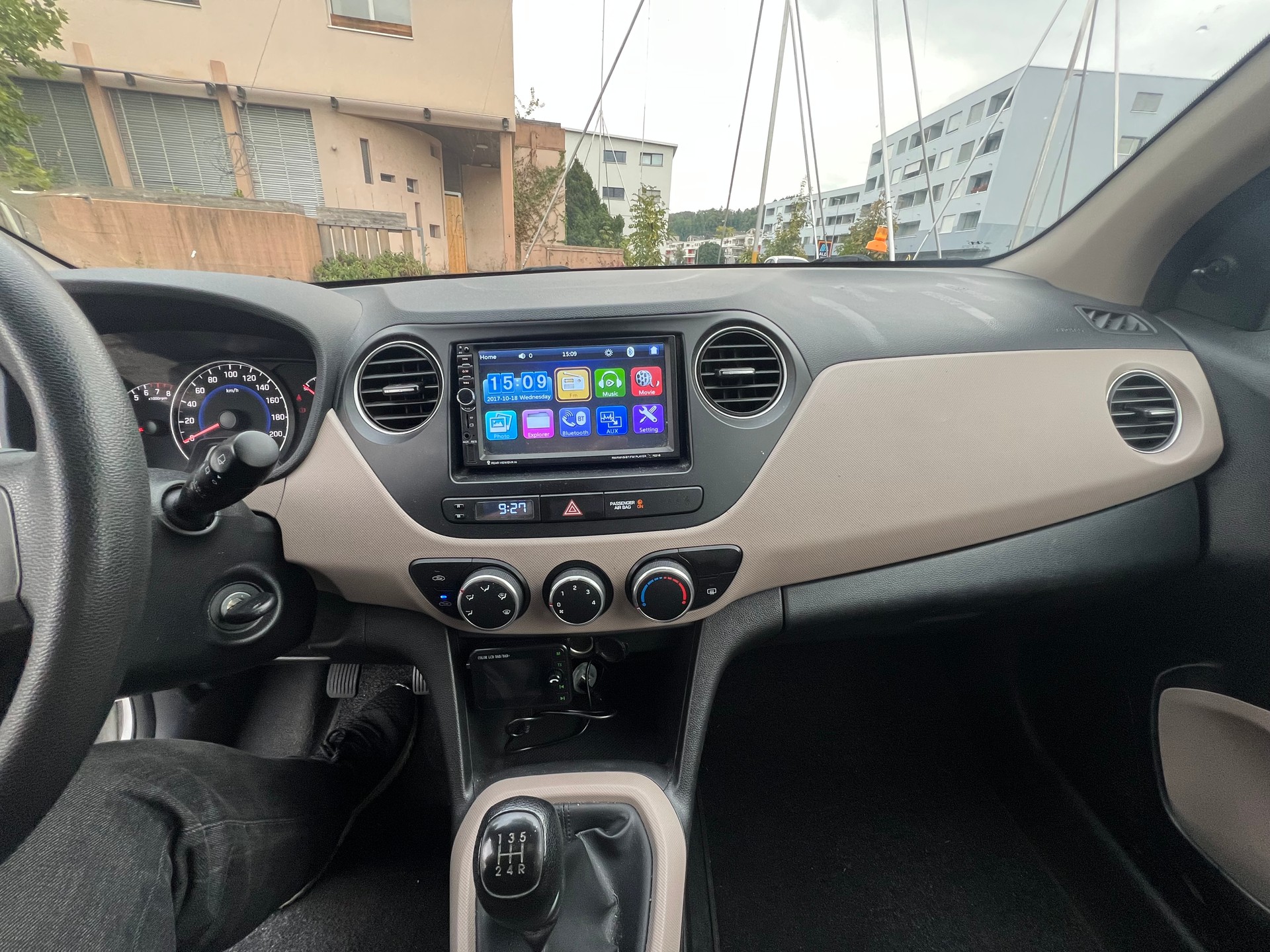 HYUNDAI i10 1.0 Pica-image-9