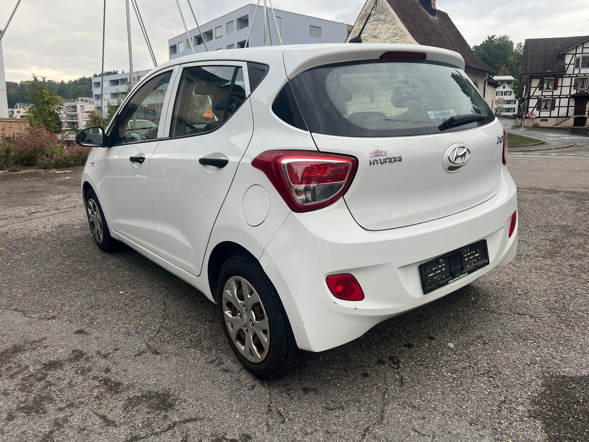 HYUNDAI i10 1.0 Pica-image-6