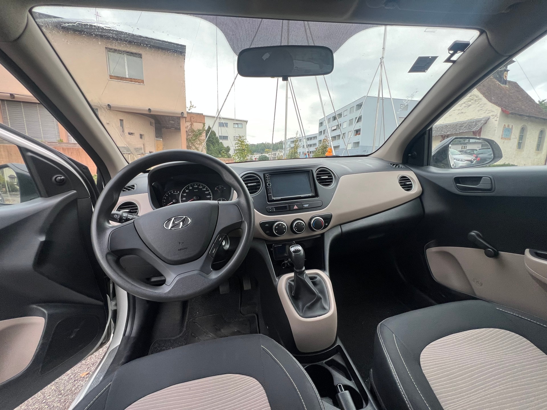 HYUNDAI i10 1.0 Pica-image-8