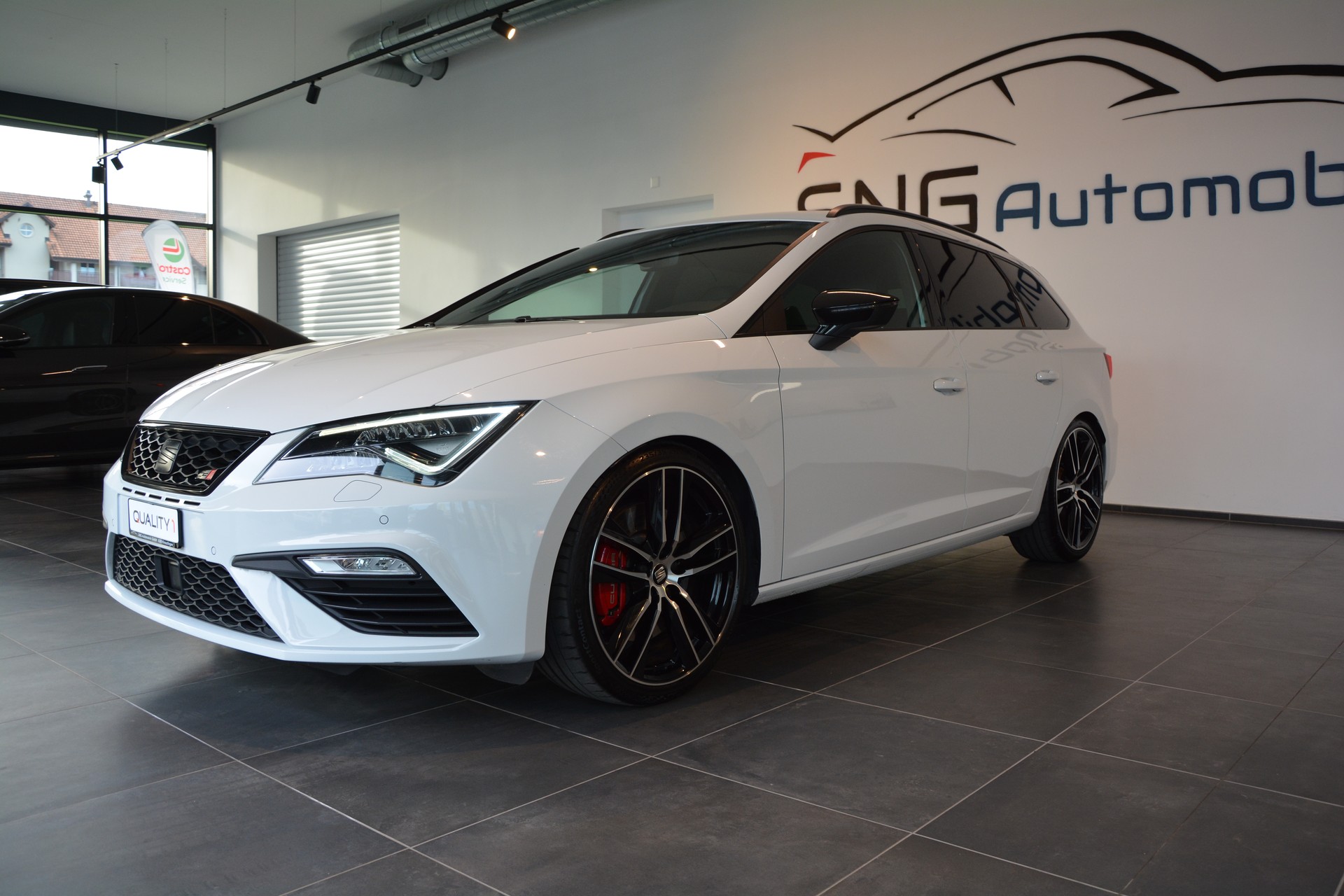 SEAT Leon ST 2.0 TSI Cupra 300 4 Drive DSG-image-1
