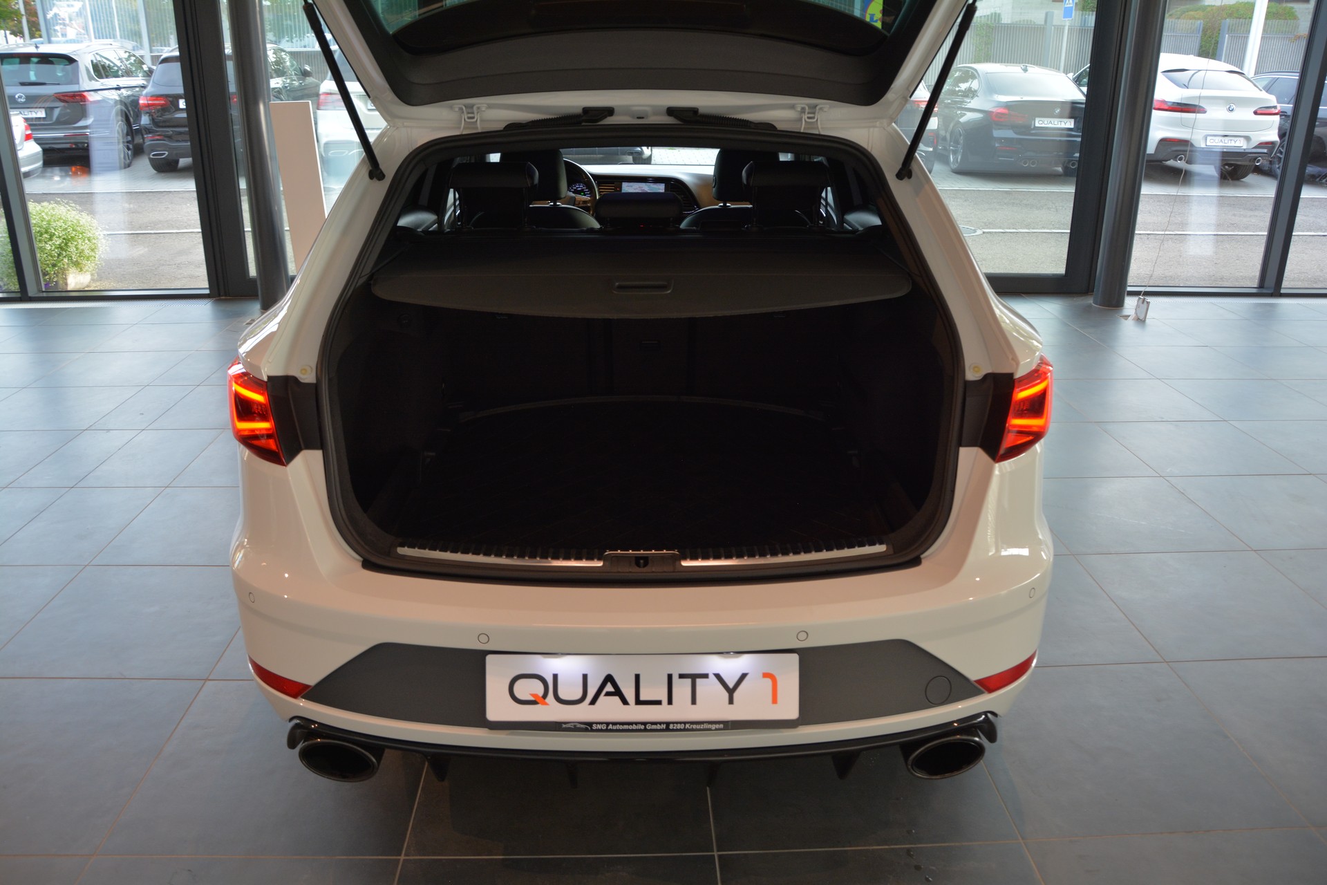 SEAT Leon ST 2.0 TSI Cupra 300 4 Drive DSG-image-15