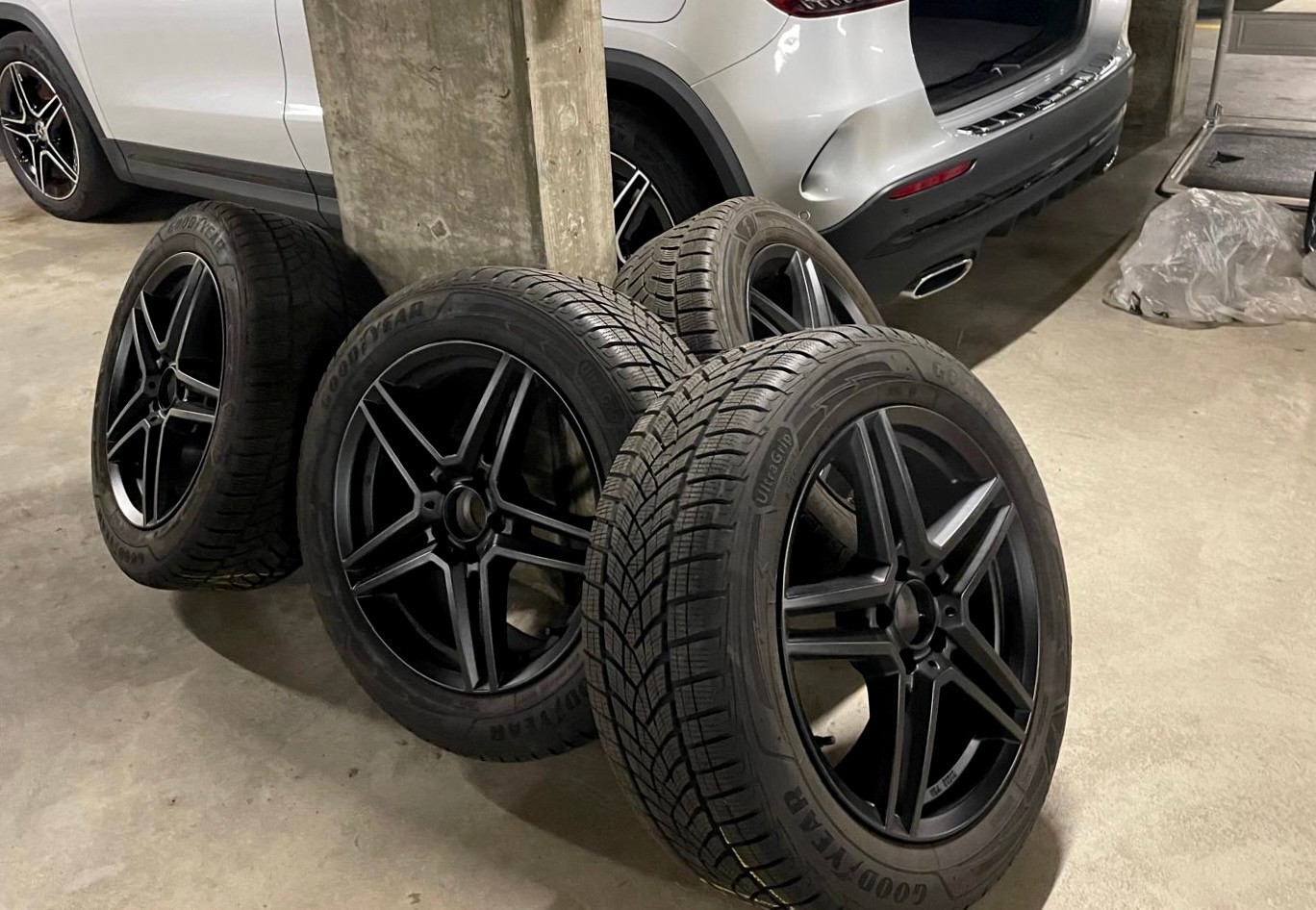 MERCEDES-BENZ GLA 250 4Matic AMG Line 8G-DCT-image-15