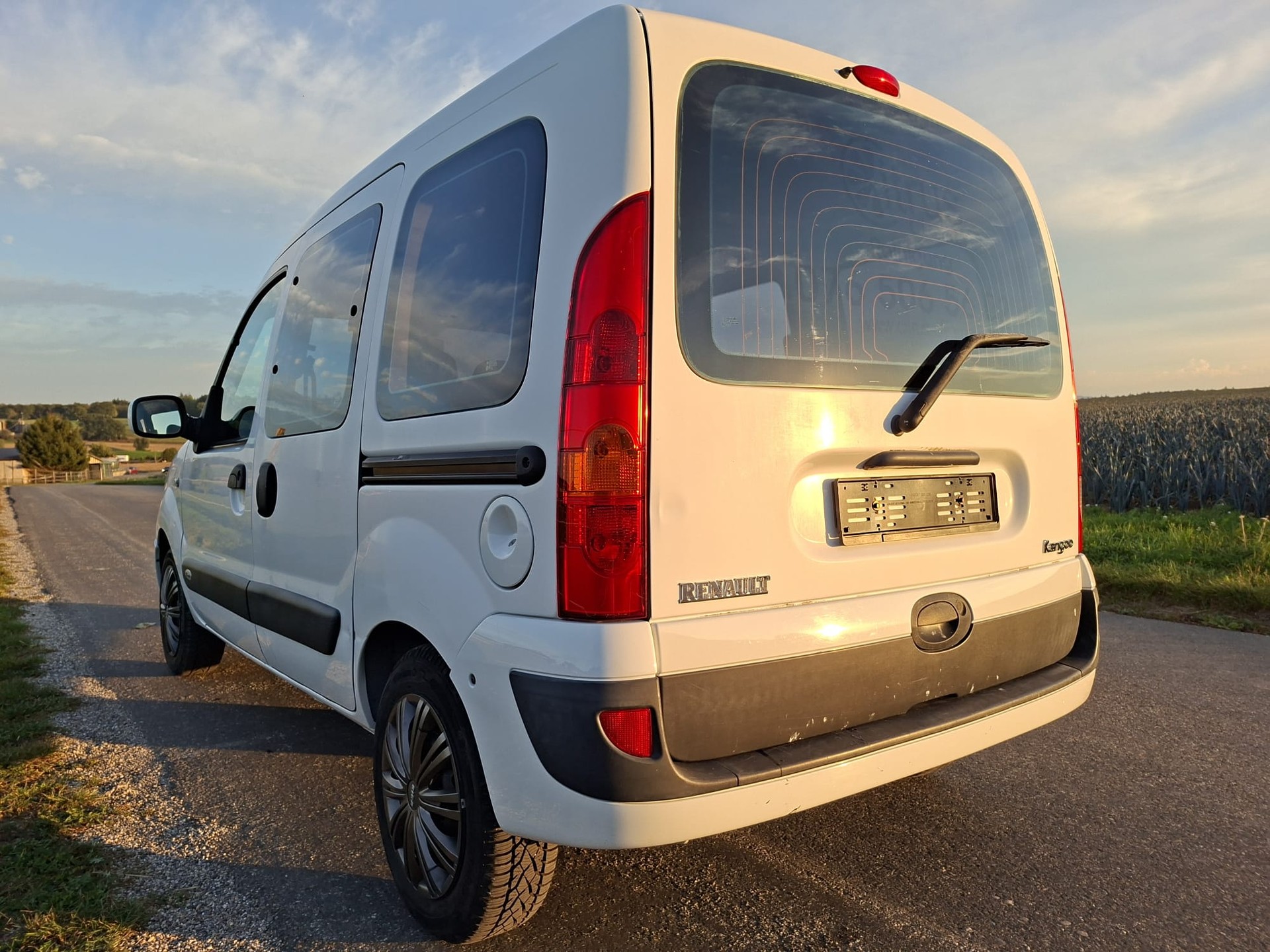 RENAULT Kangoo 1.6 16V Privilège-image-4