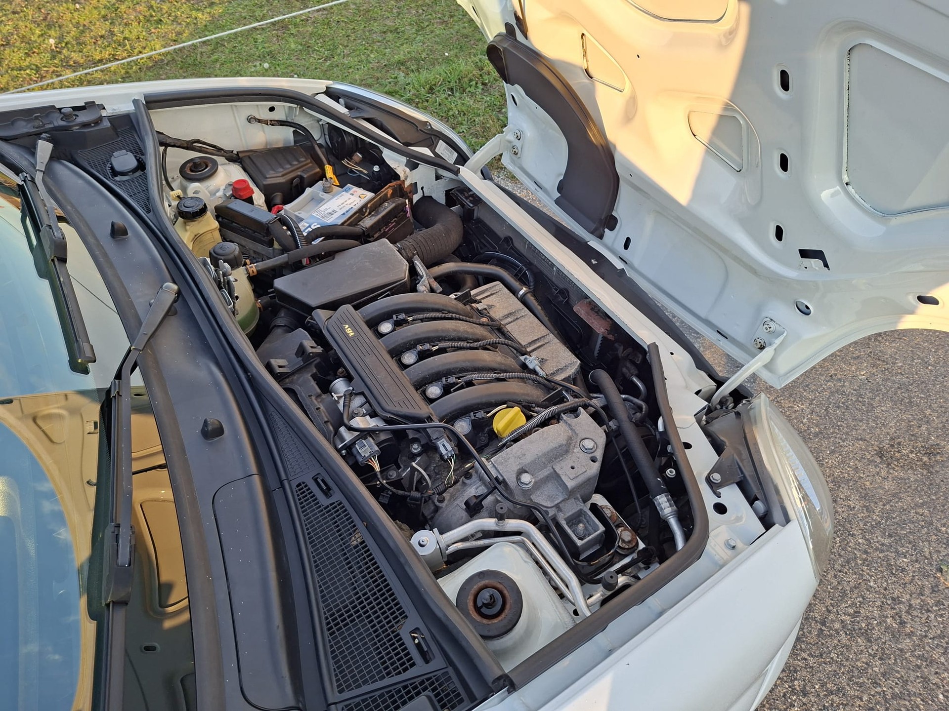 RENAULT Kangoo 1.6 16V Privilège-image-13