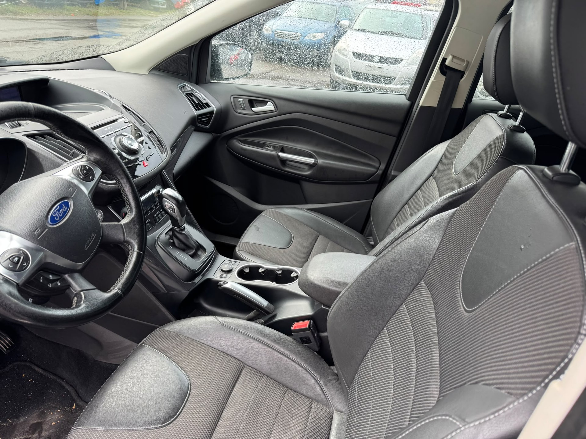 FORD Kuga 2.0 TDCi Titanium S 4WD PowerShift-image-4