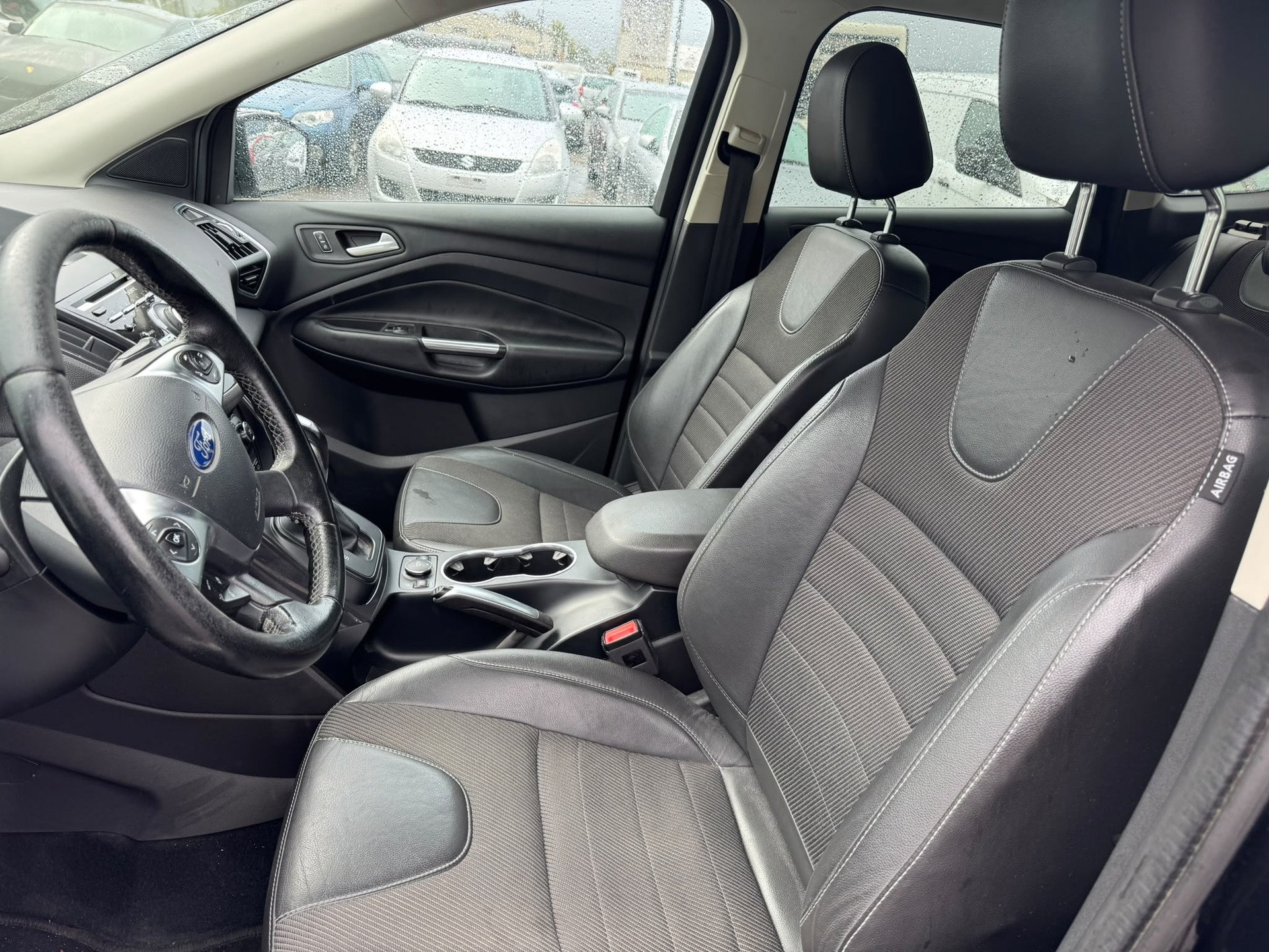 FORD Kuga 2.0 TDCi Titanium S 4WD PowerShift-image-12