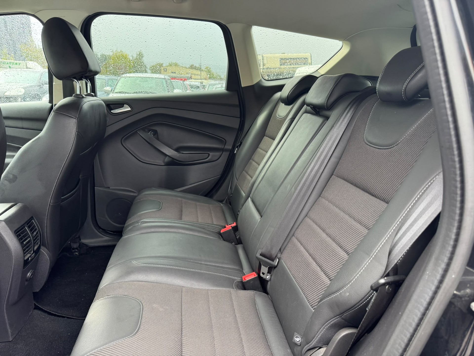 FORD Kuga 2.0 TDCi Titanium S 4WD PowerShift-image-13